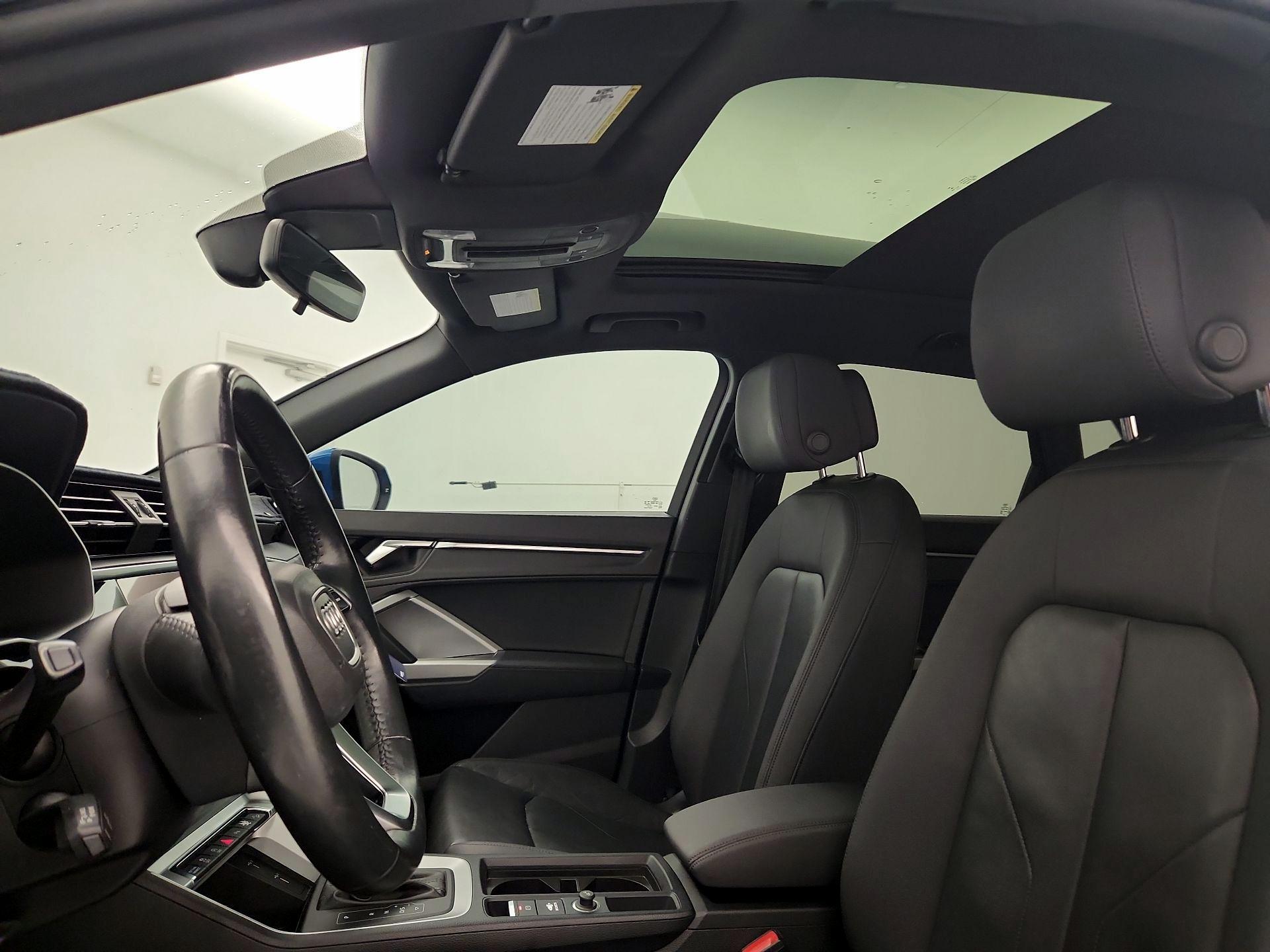 Thumbnail: 2019 Audi Q3 - 19