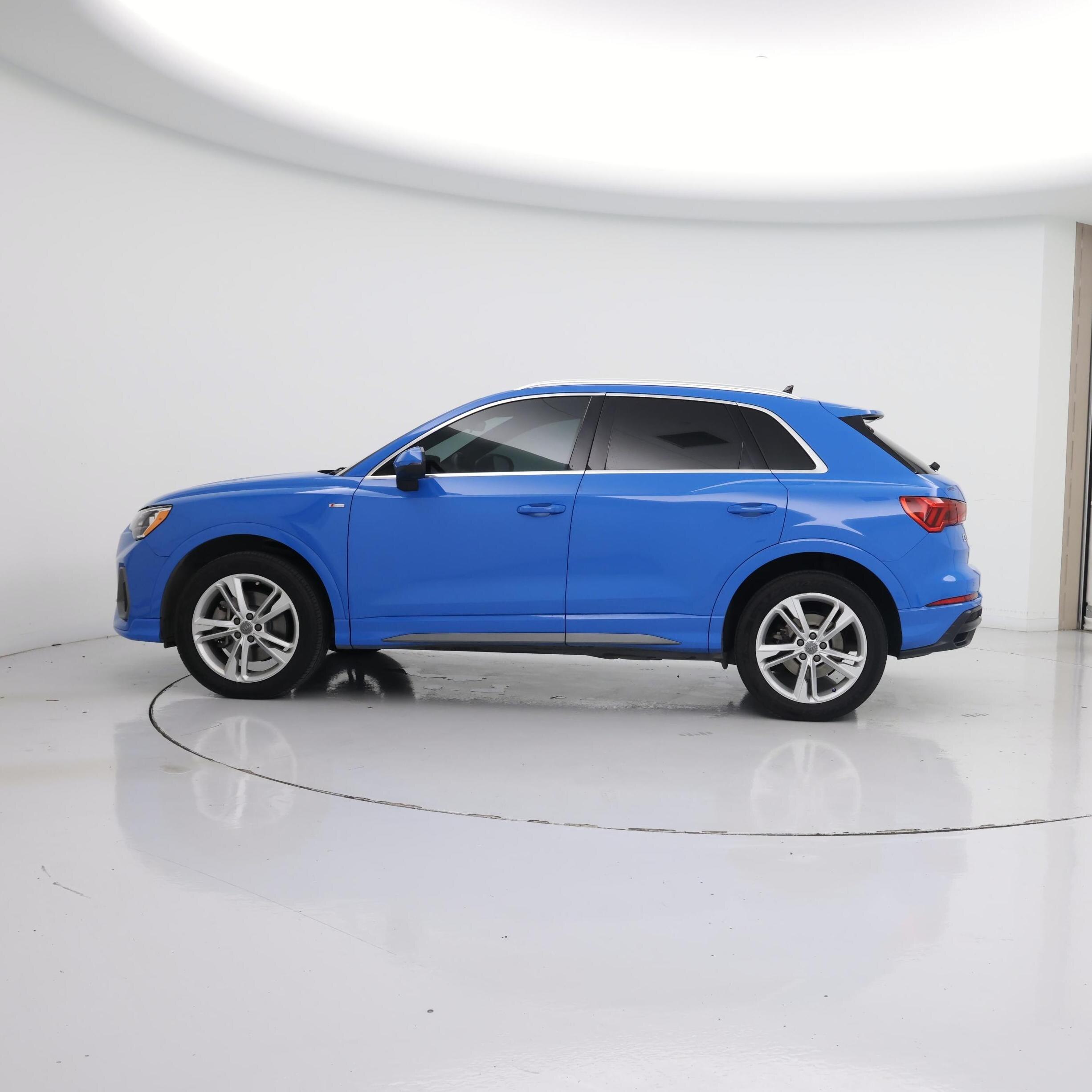 Thumbnail: 2019 Audi Q3 - 3
