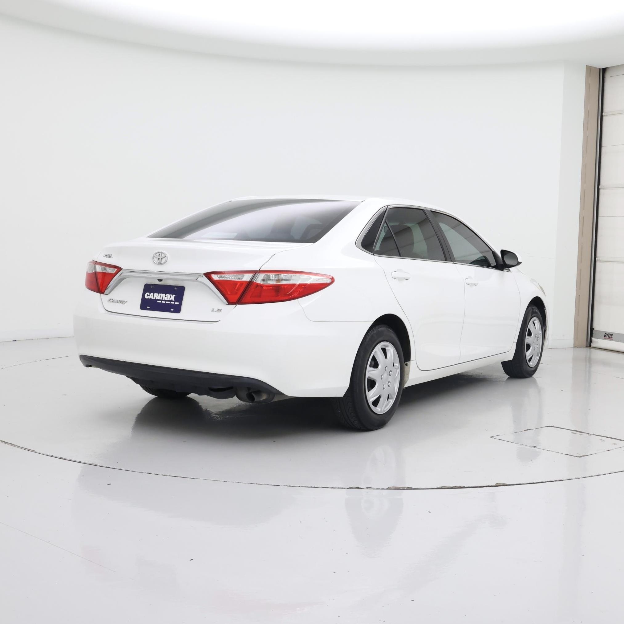 Thumbnail: 2017 Toyota Camry - 8