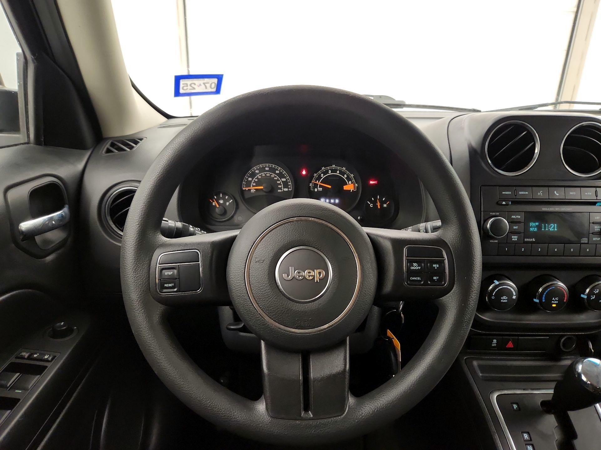 Thumbnail: 2016 Jeep Patriot - 10