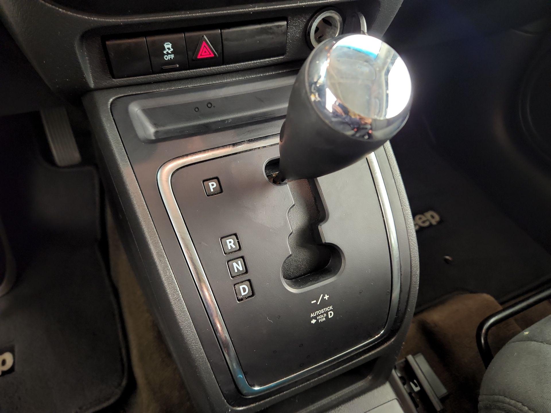 Thumbnail: 2016 Jeep Patriot - 15