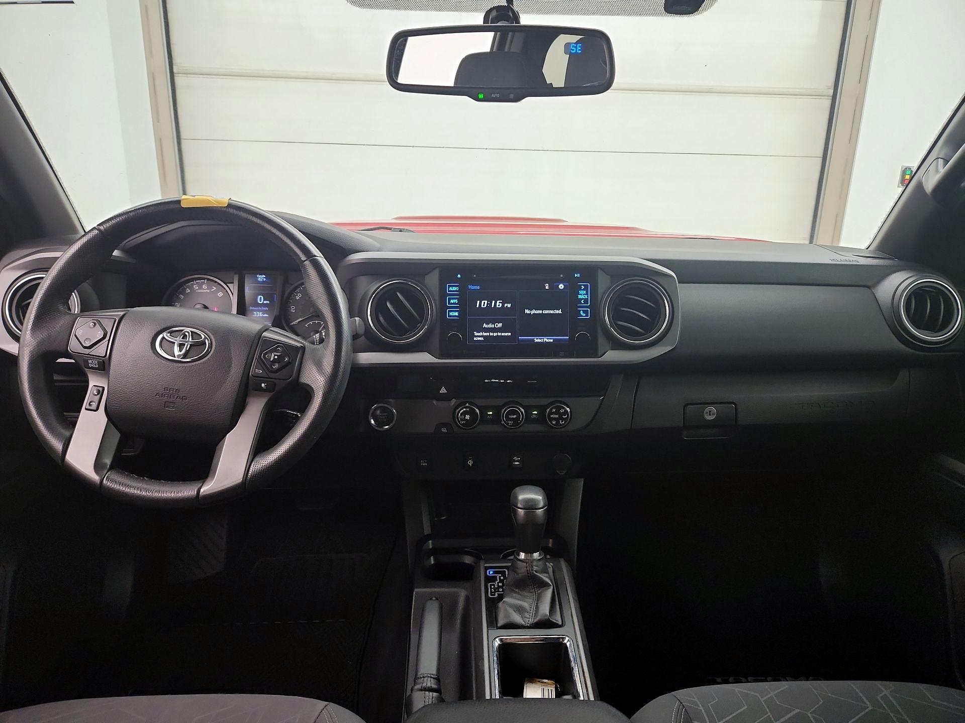 Thumbnail: 2017 Toyota Tacoma - 9