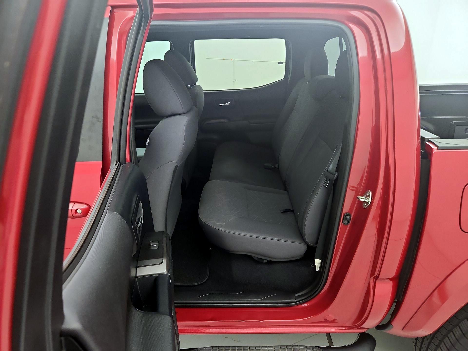 Thumbnail: 2017 Toyota Tacoma - 19