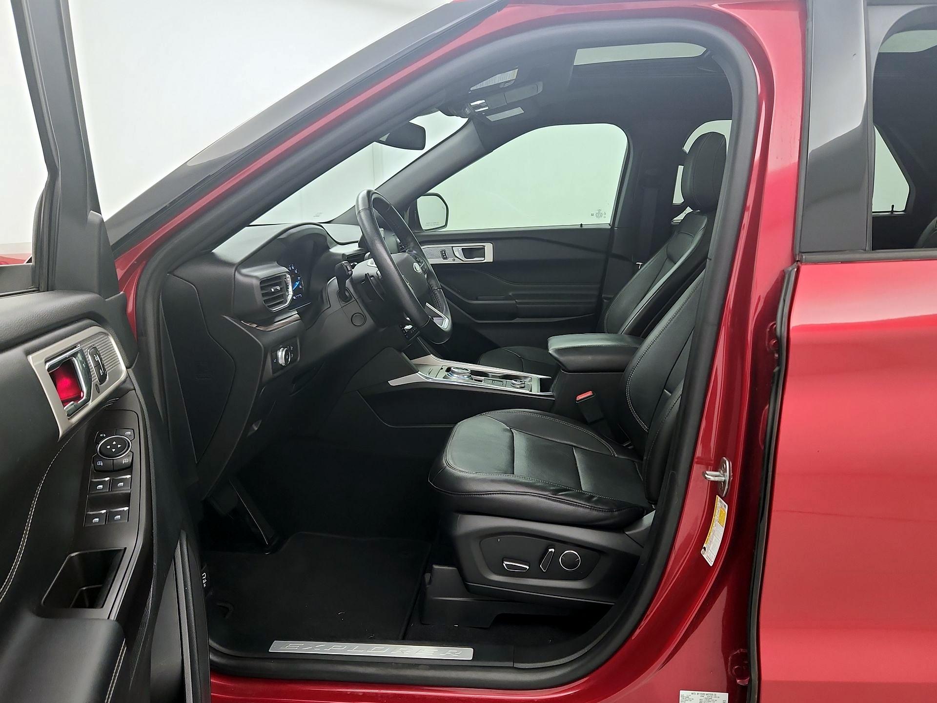 Thumbnail: 2020 Ford Explorer - 11