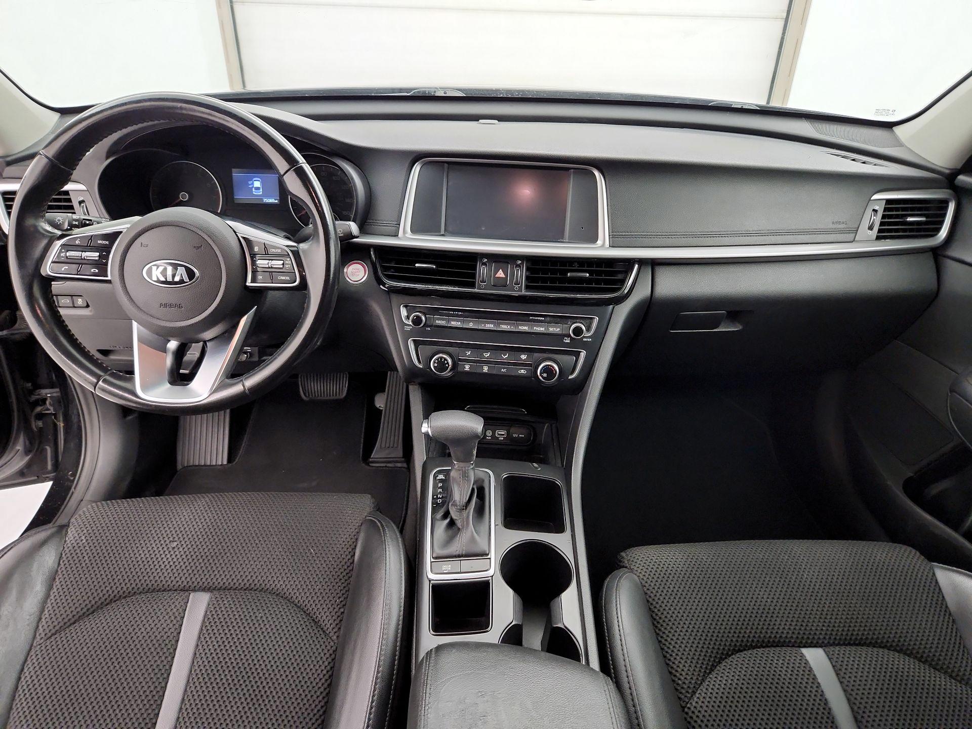 Thumbnail: 2020 Kia Optima - 9
