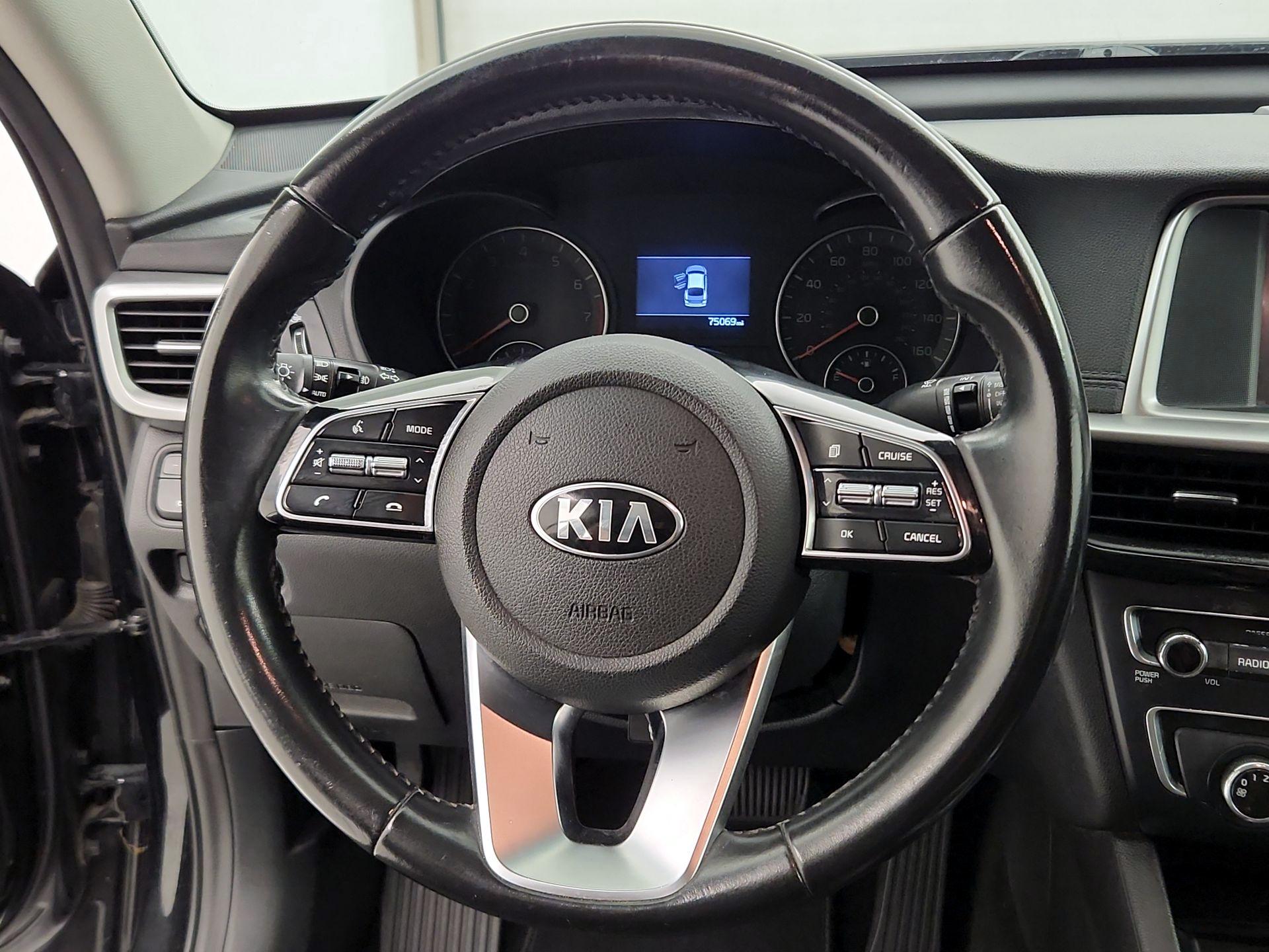 Thumbnail: 2020 Kia Optima - 10