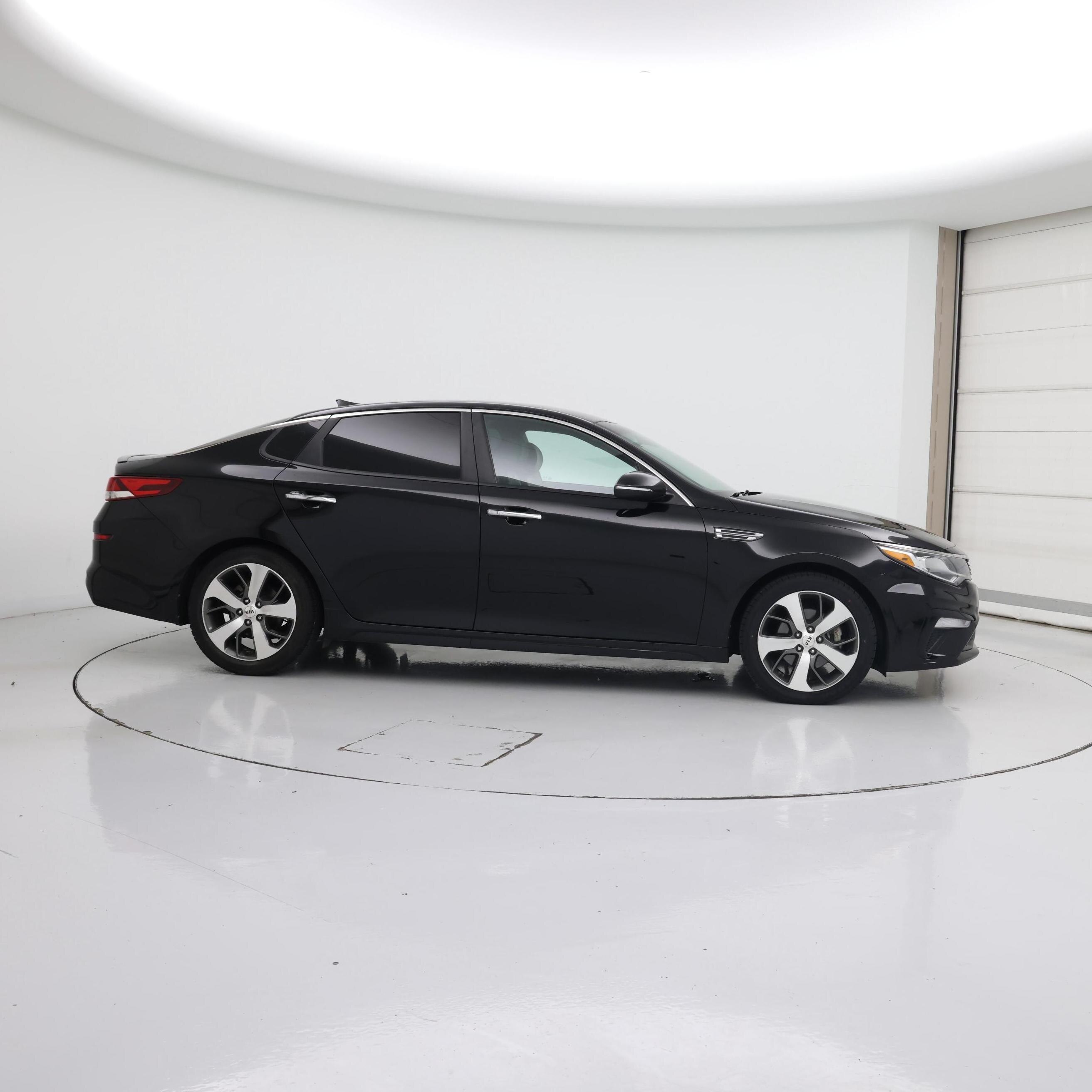 Thumbnail: 2020 Kia Optima - 7