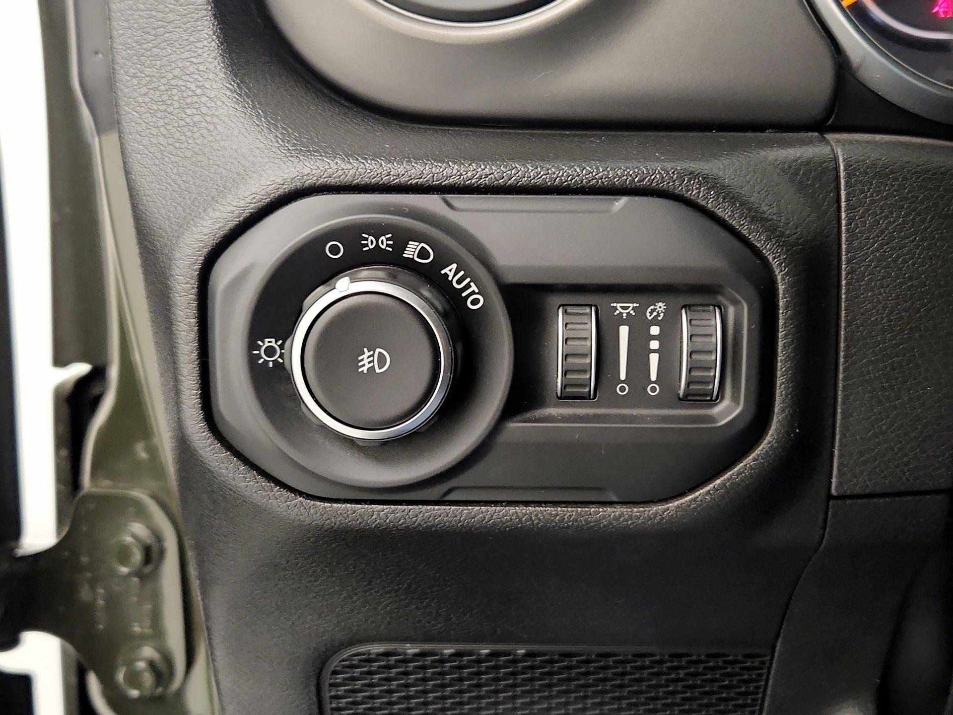 Thumbnail: 2022 Jeep Wrangler - 13