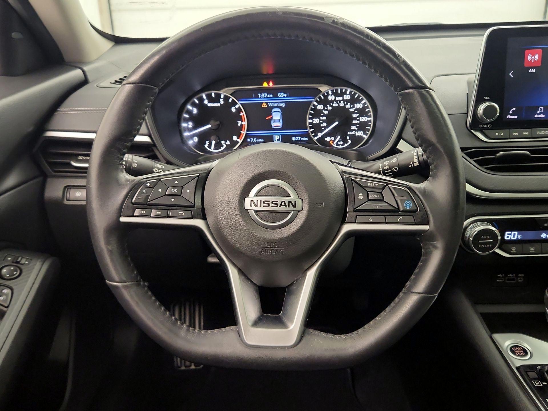 Thumbnail: 2019 Nissan Altima - 10