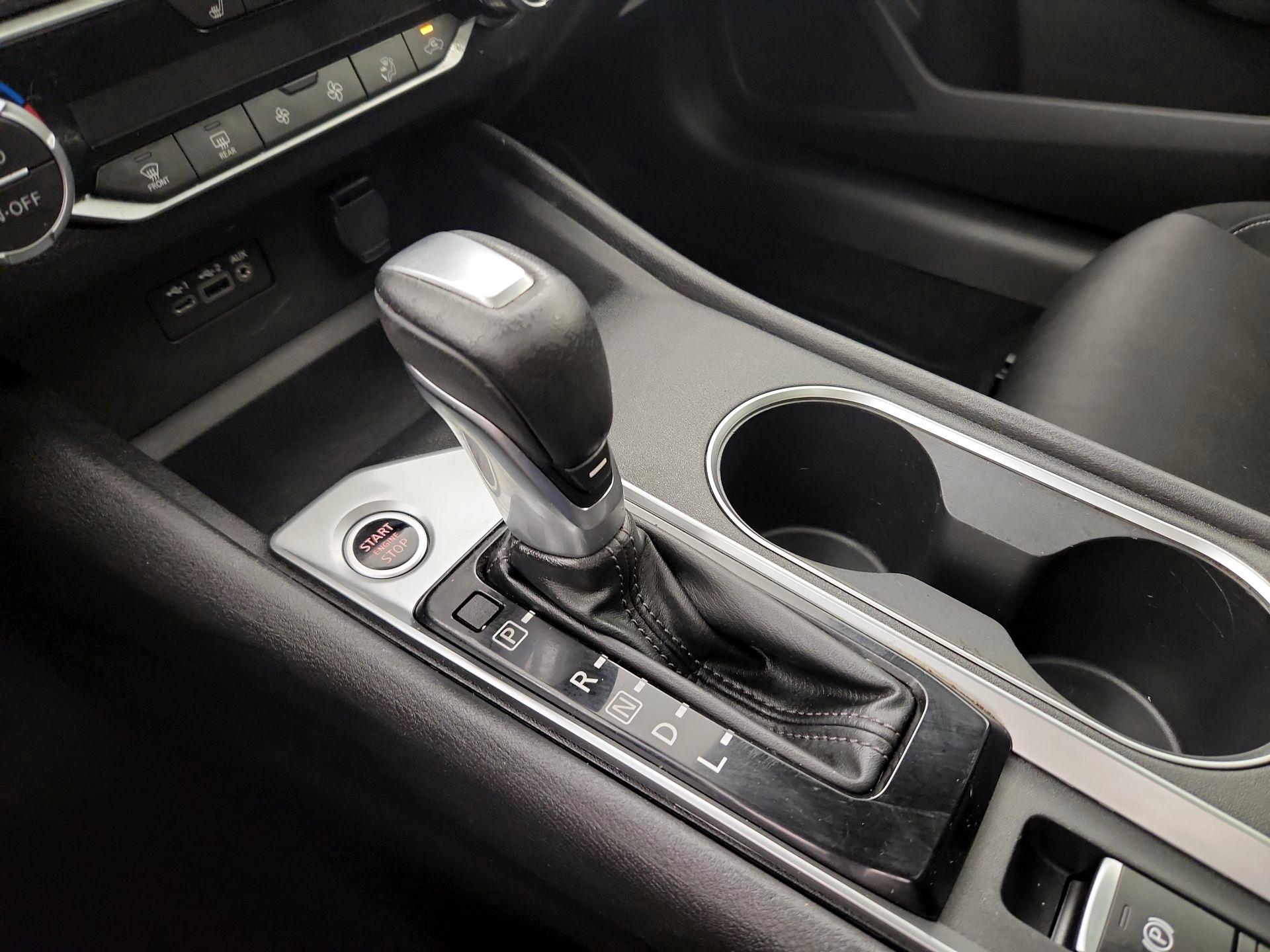 Thumbnail: 2019 Nissan Altima - 17