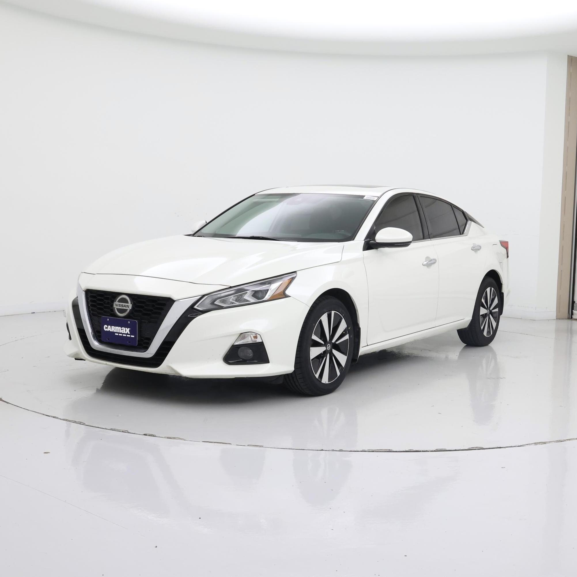 Thumbnail: 2019 Nissan Altima - 4