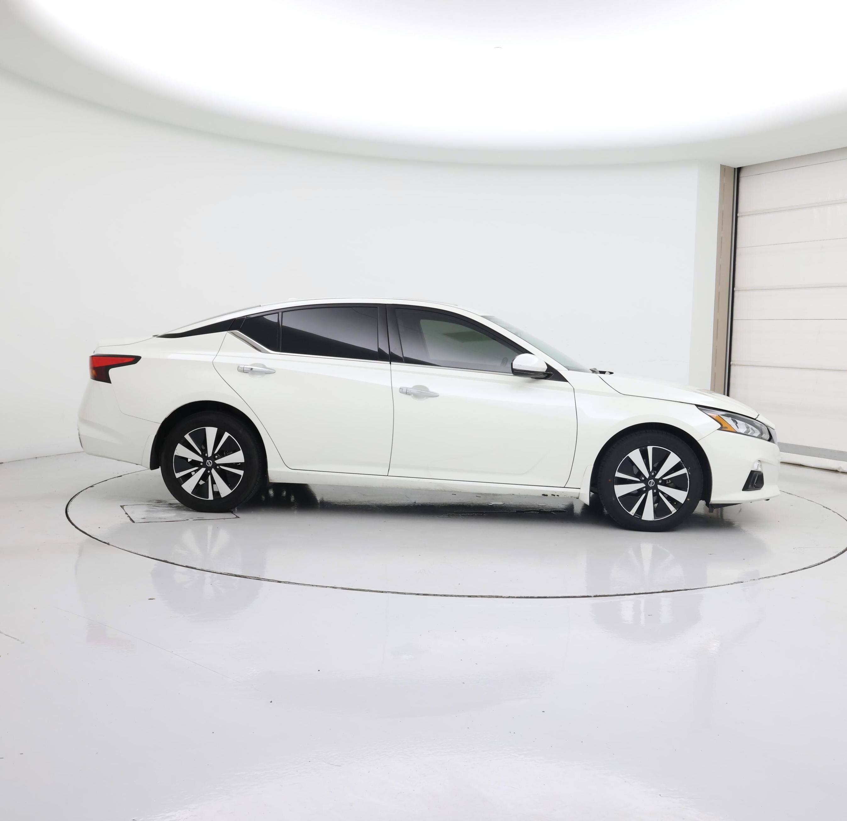 Thumbnail: 2019 Nissan Altima - 7