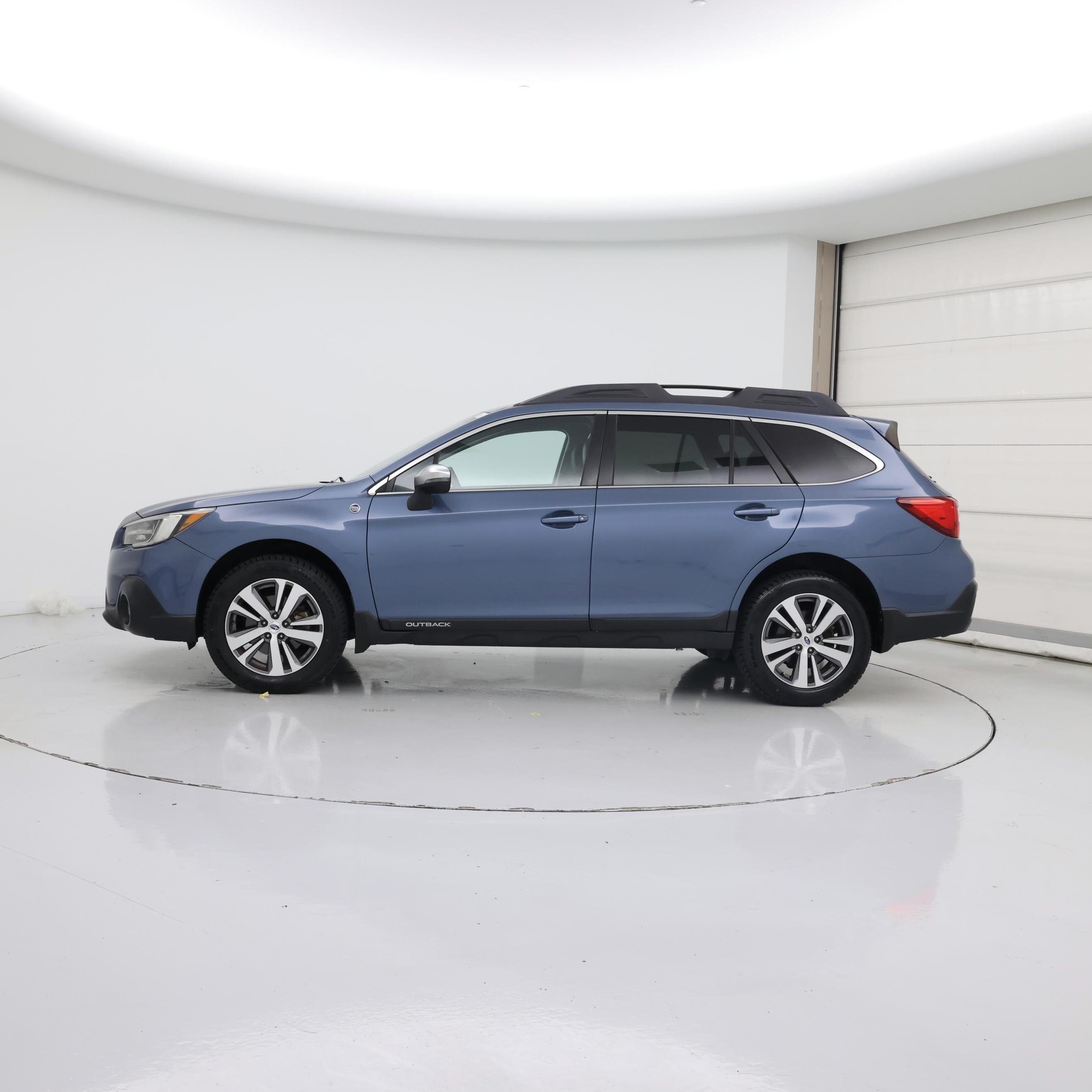 Thumbnail: 2018 Subaru Outback - 3