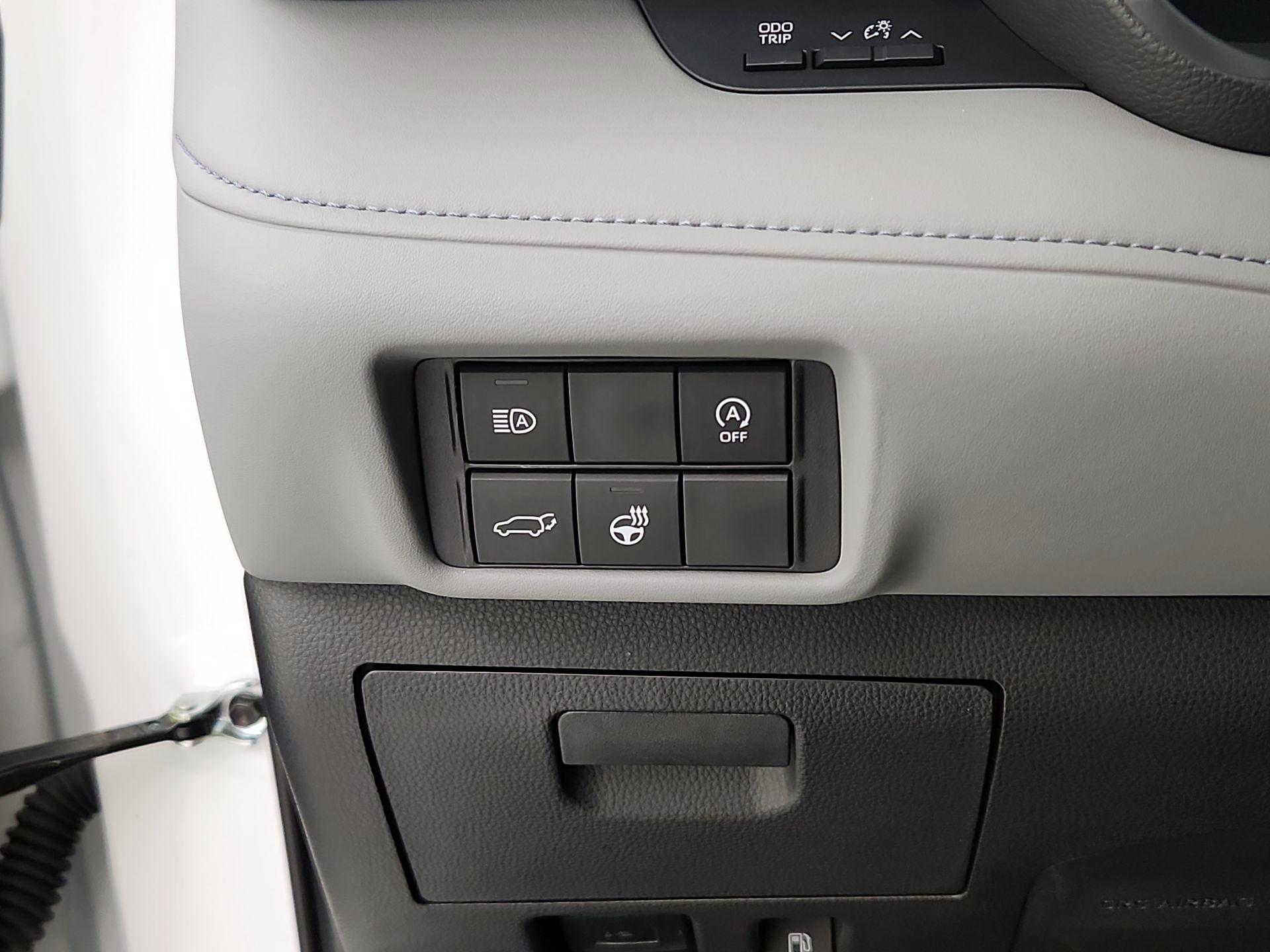 Thumbnail: 2024 Toyota Highlander - 13