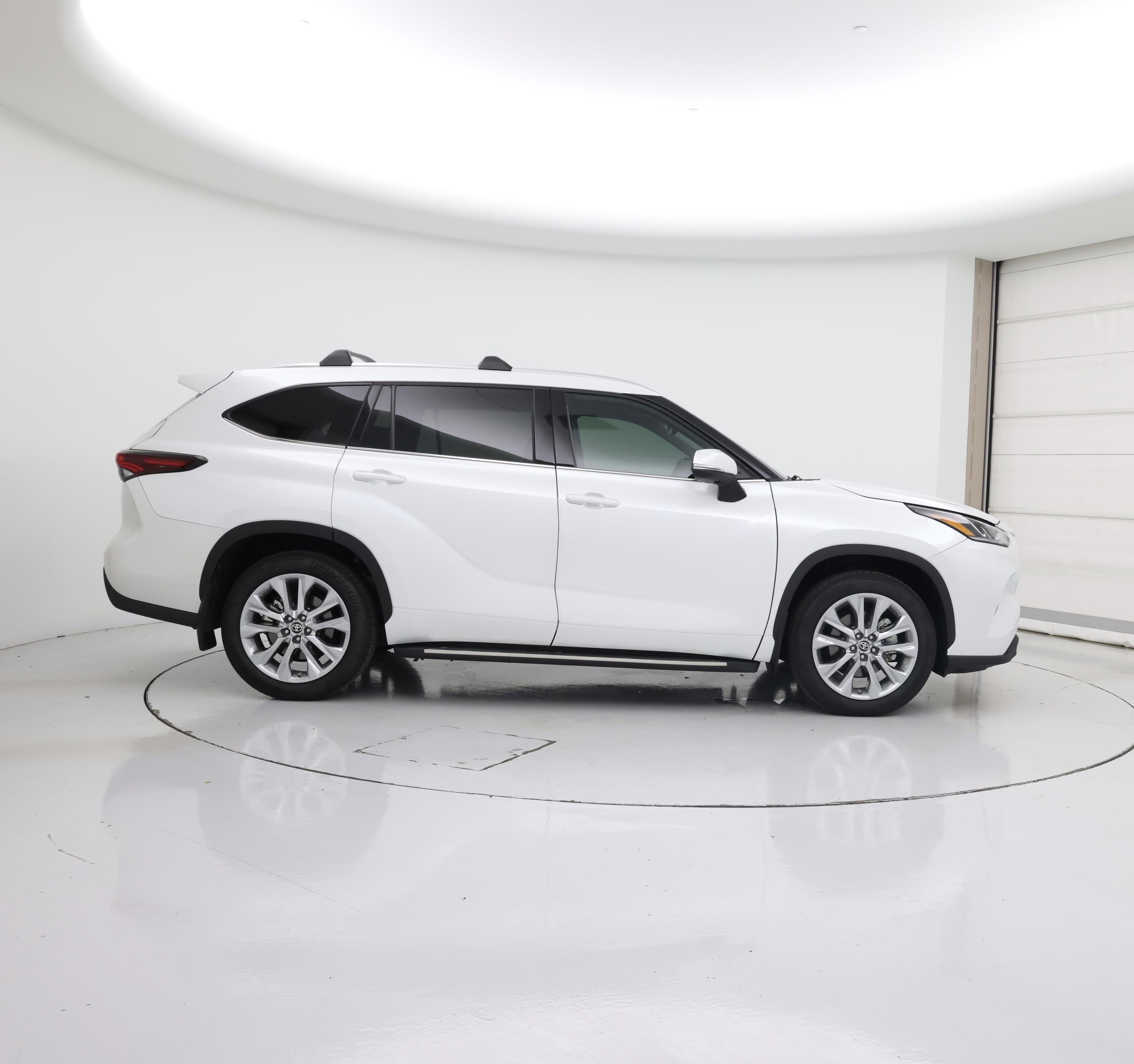 Thumbnail: 2024 Toyota Highlander - 7