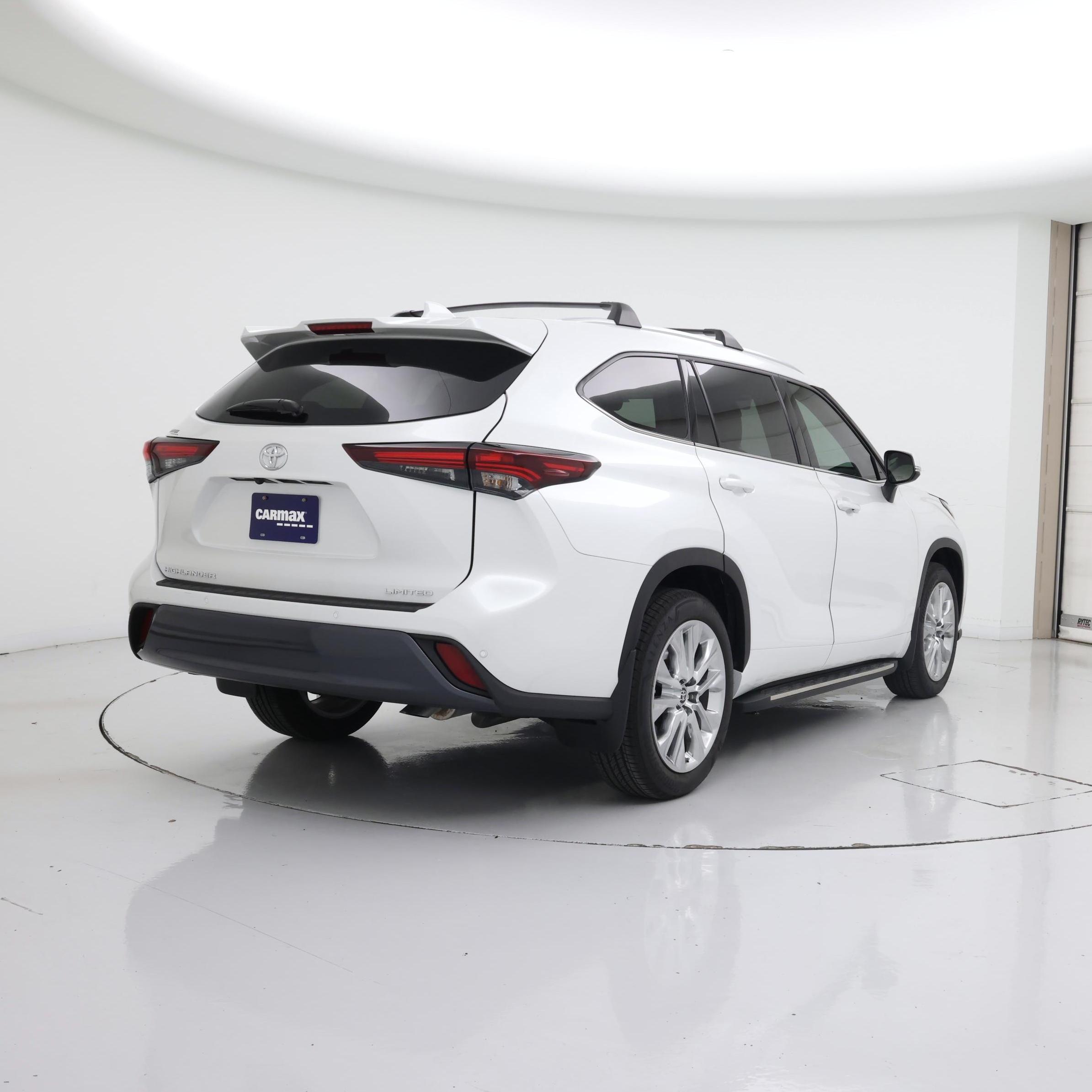 Thumbnail: 2024 Toyota Highlander - 8