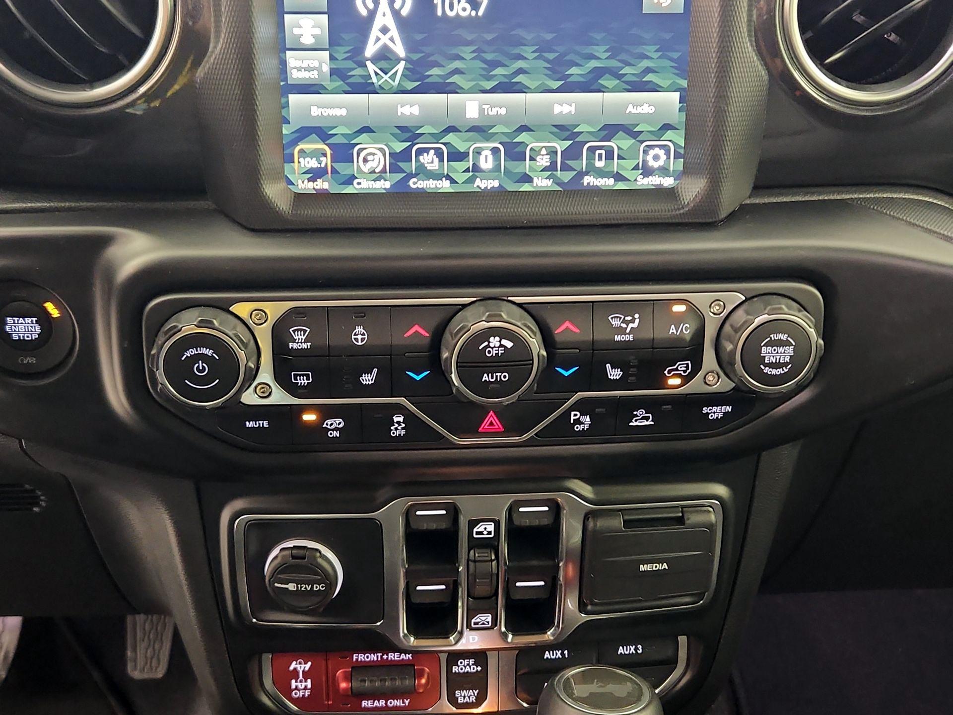 Thumbnail: 2022 Jeep Wrangler - 17
