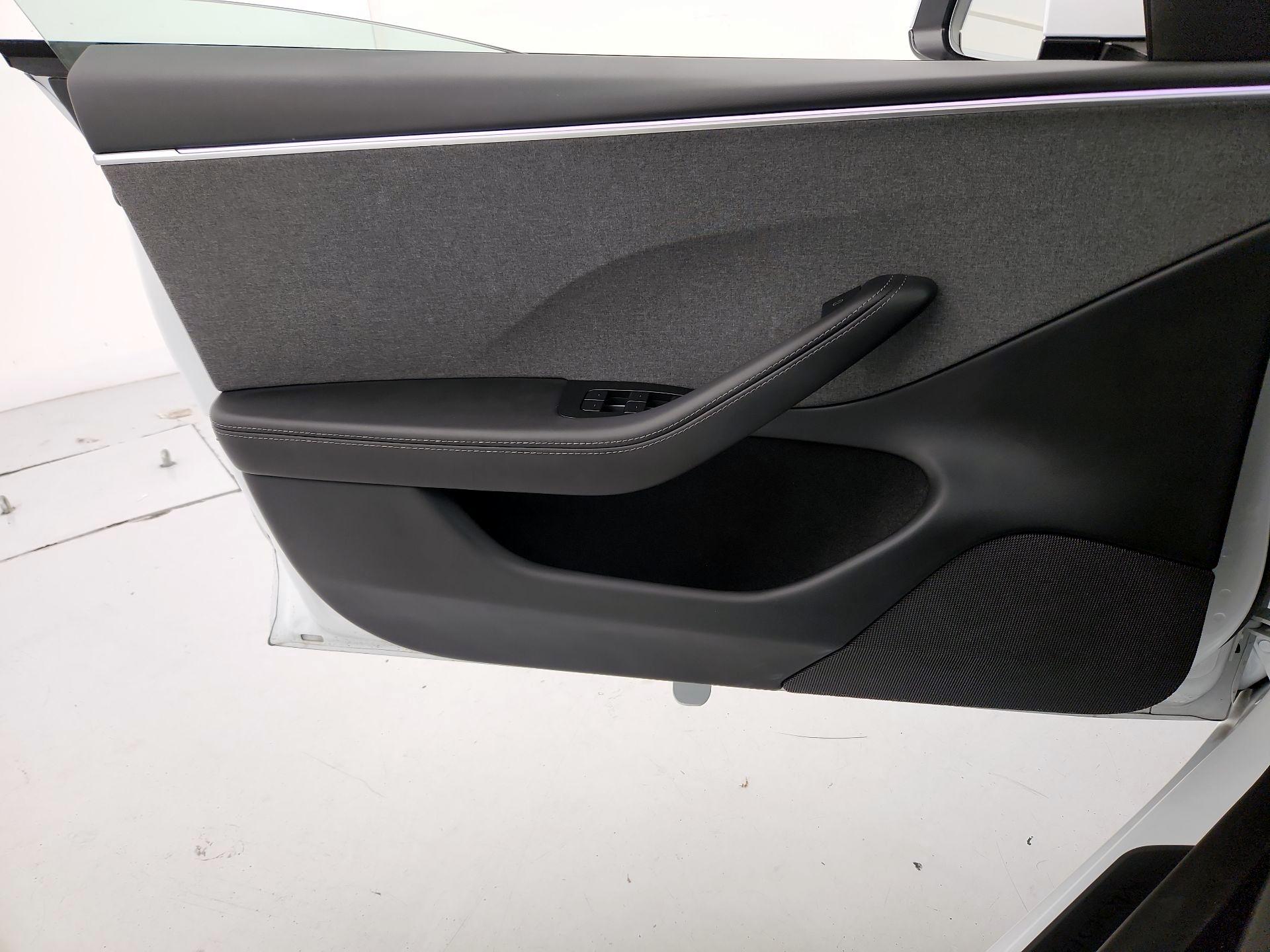 Thumbnail: 2025 Tesla Model 3 - 12