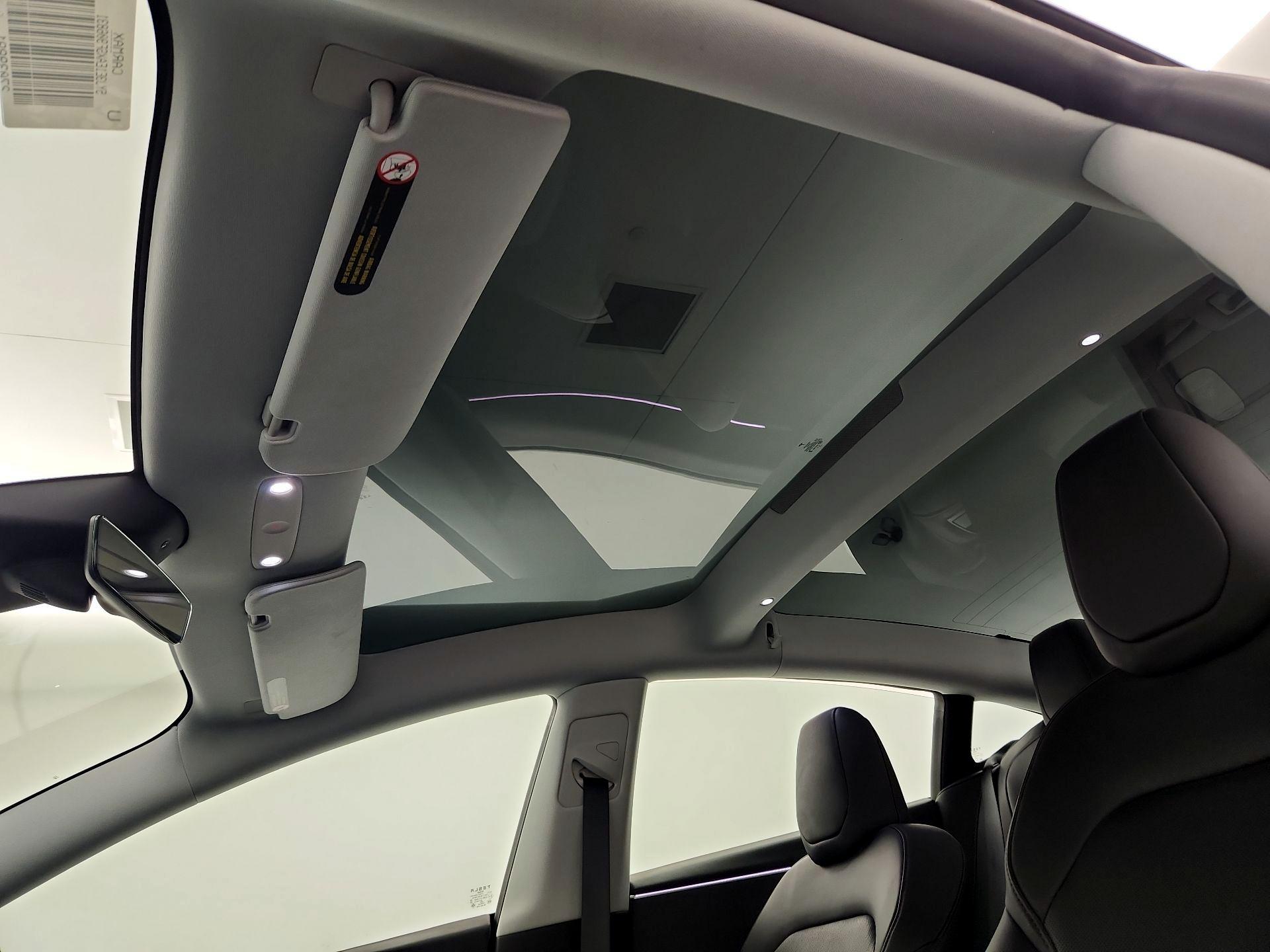 Thumbnail: 2025 Tesla Model 3 - 19