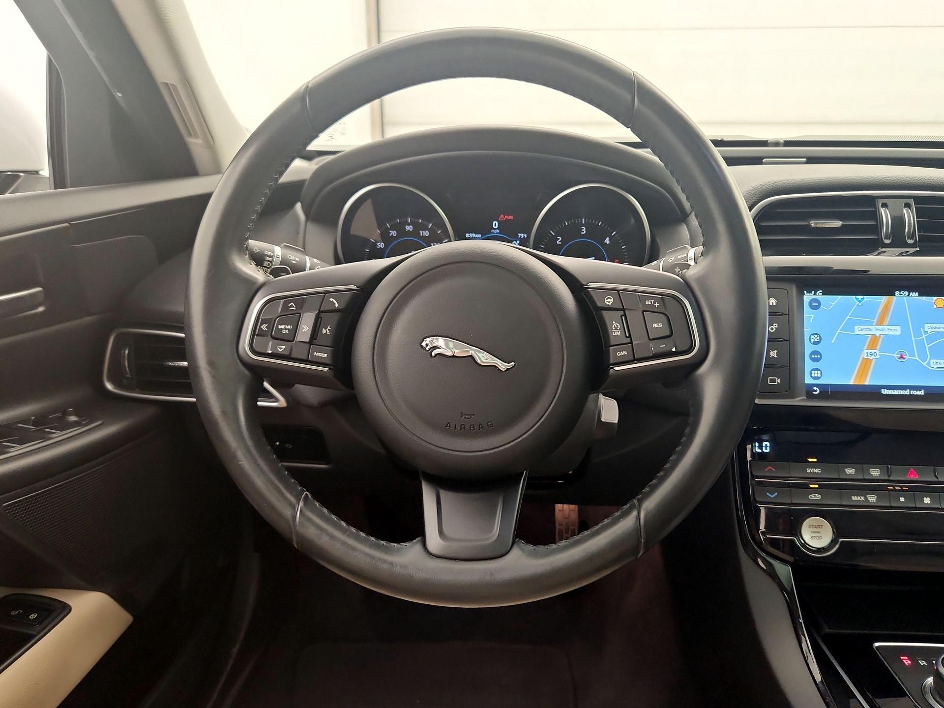 Thumbnail: 2017 Jaguar XE - 10