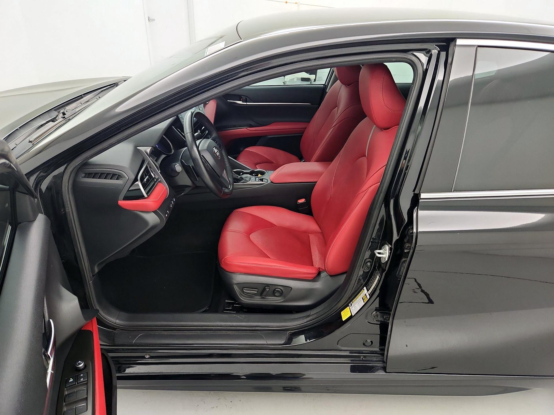 Thumbnail: 2021 Toyota Camry - 11