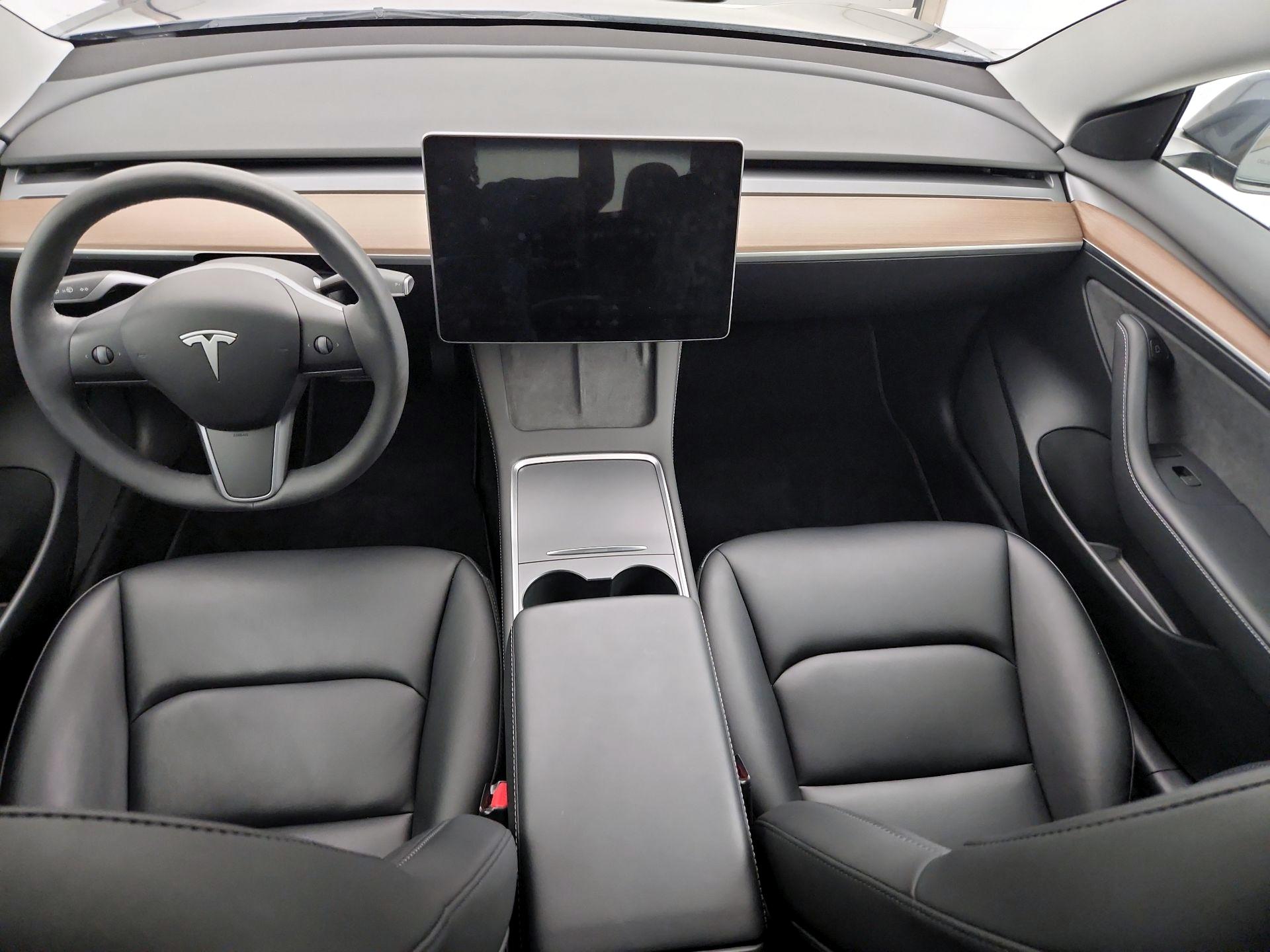 Thumbnail: 2023 Tesla Model 3 - 9