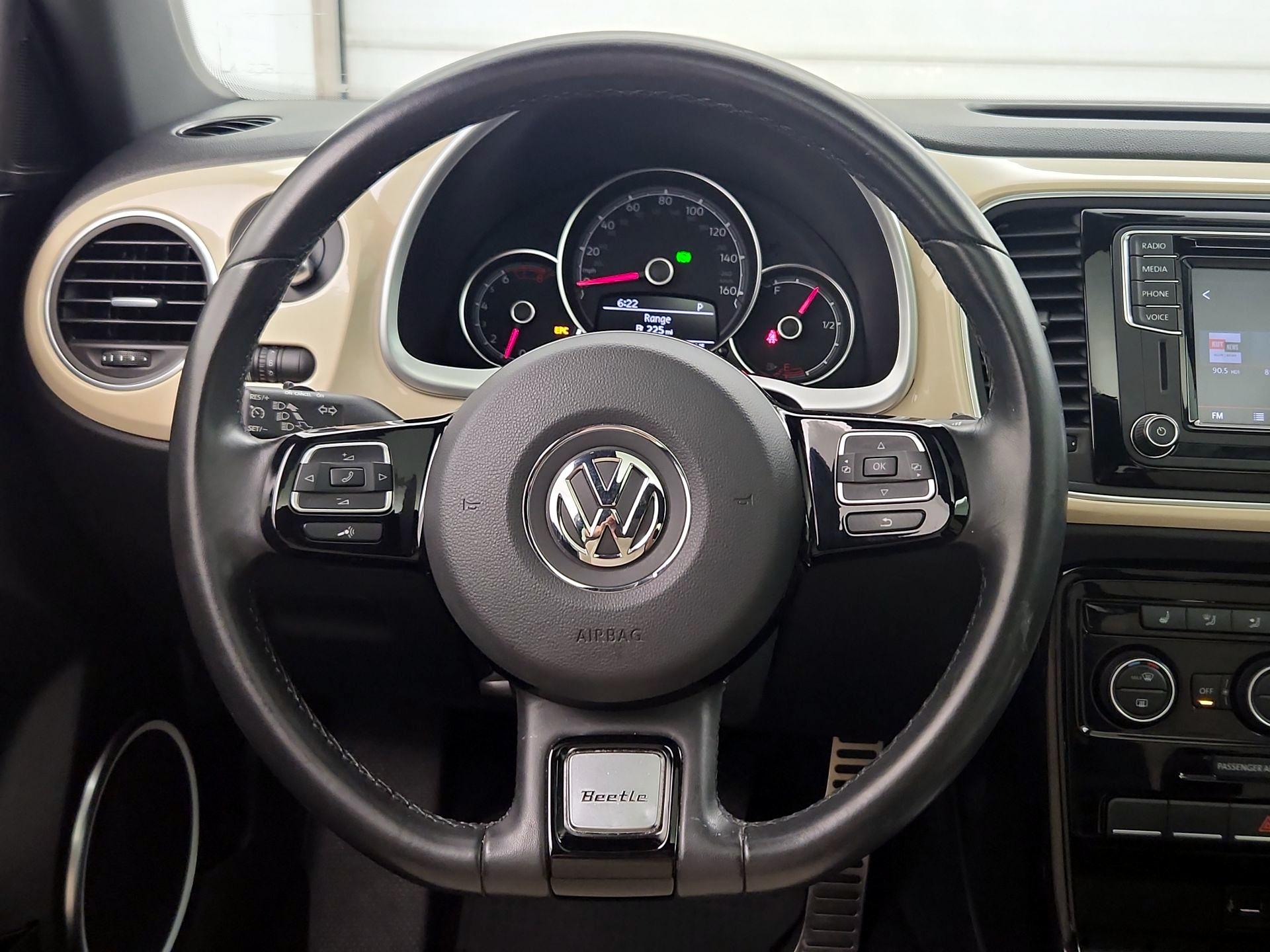 Thumbnail: 2019 Volkswagen Beetle - 10