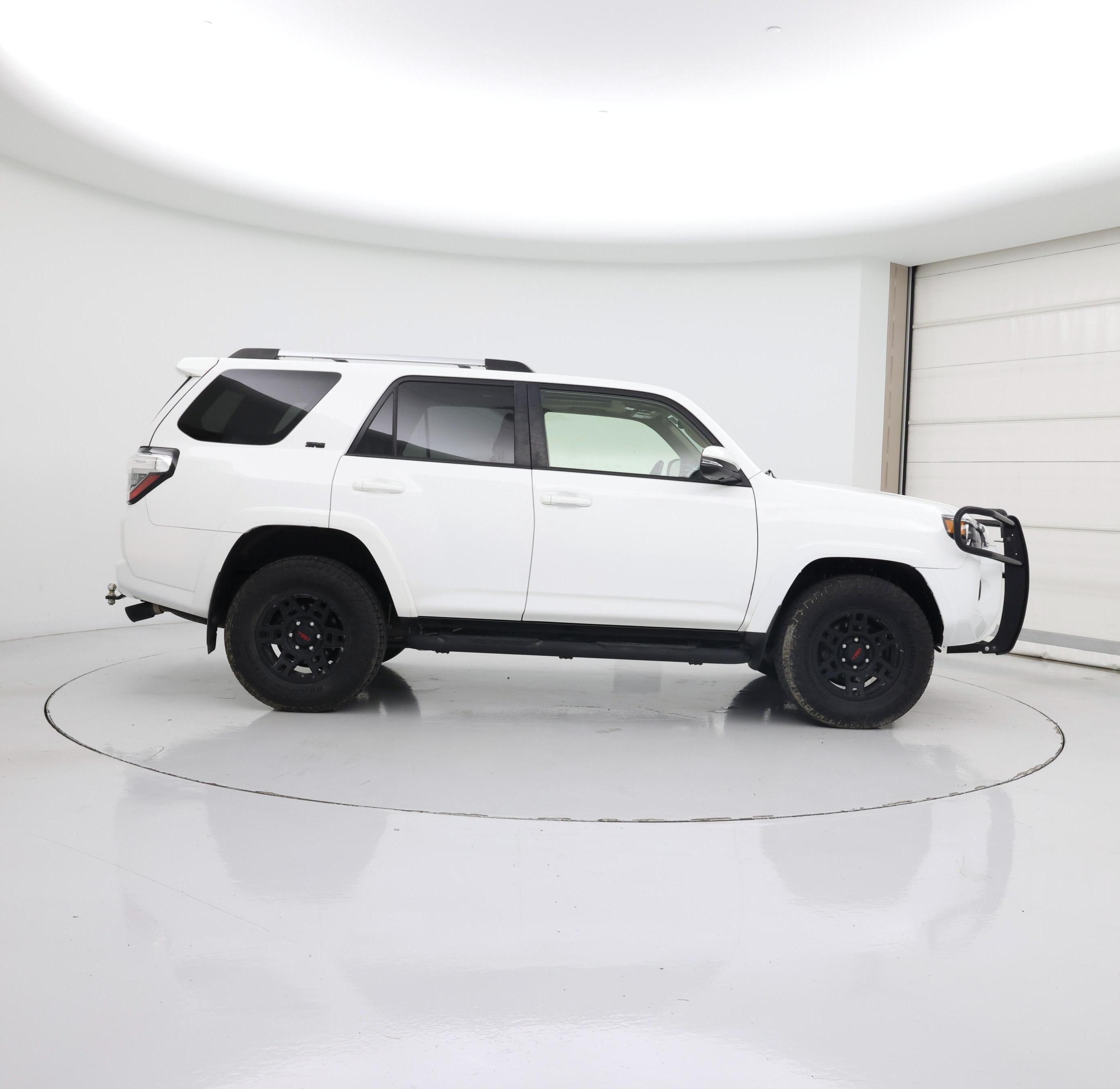 Thumbnail: 2021 Toyota 4Runner - 7