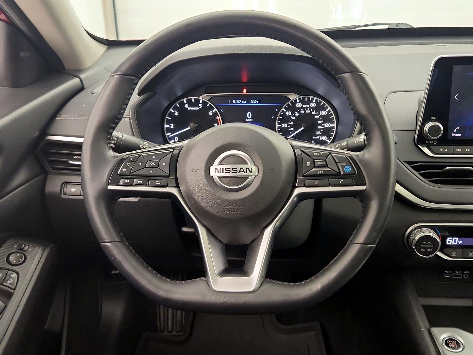 Thumbnail: 2019 Nissan Altima - 10