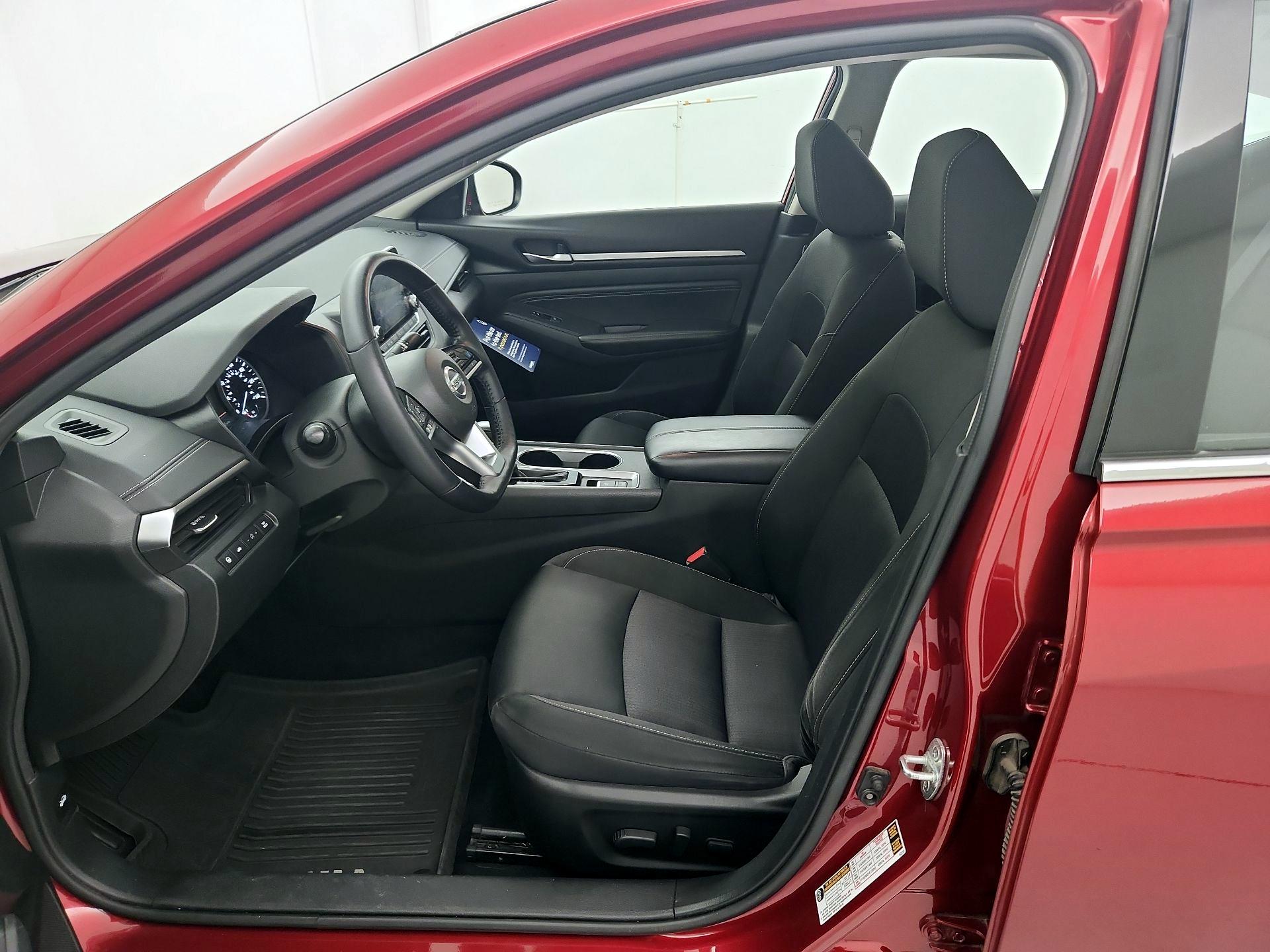 Thumbnail: 2019 Nissan Altima - 11