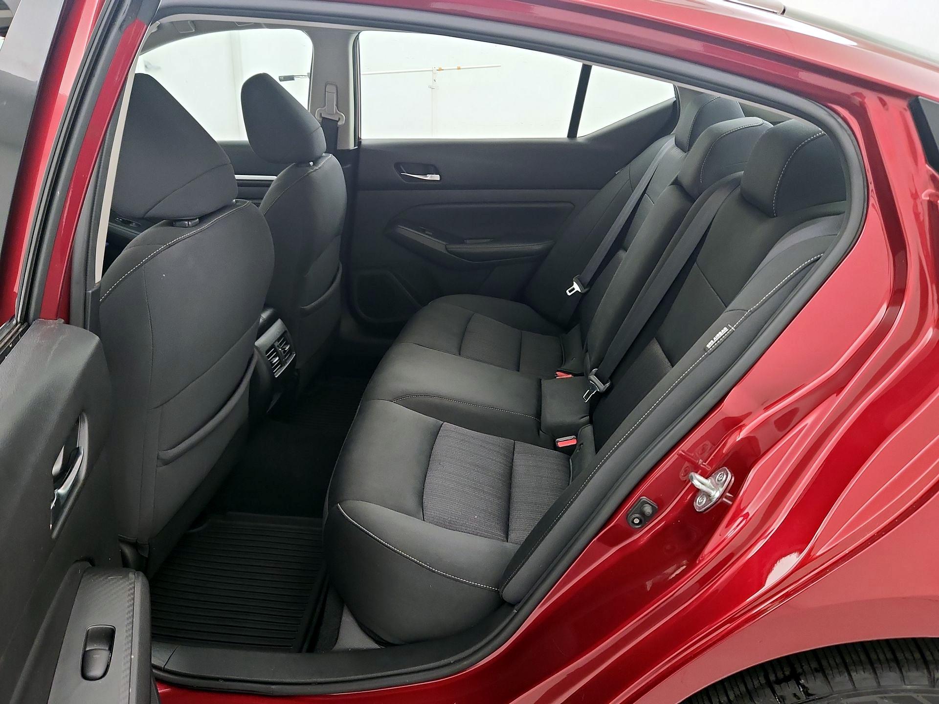 Thumbnail: 2019 Nissan Altima - 20