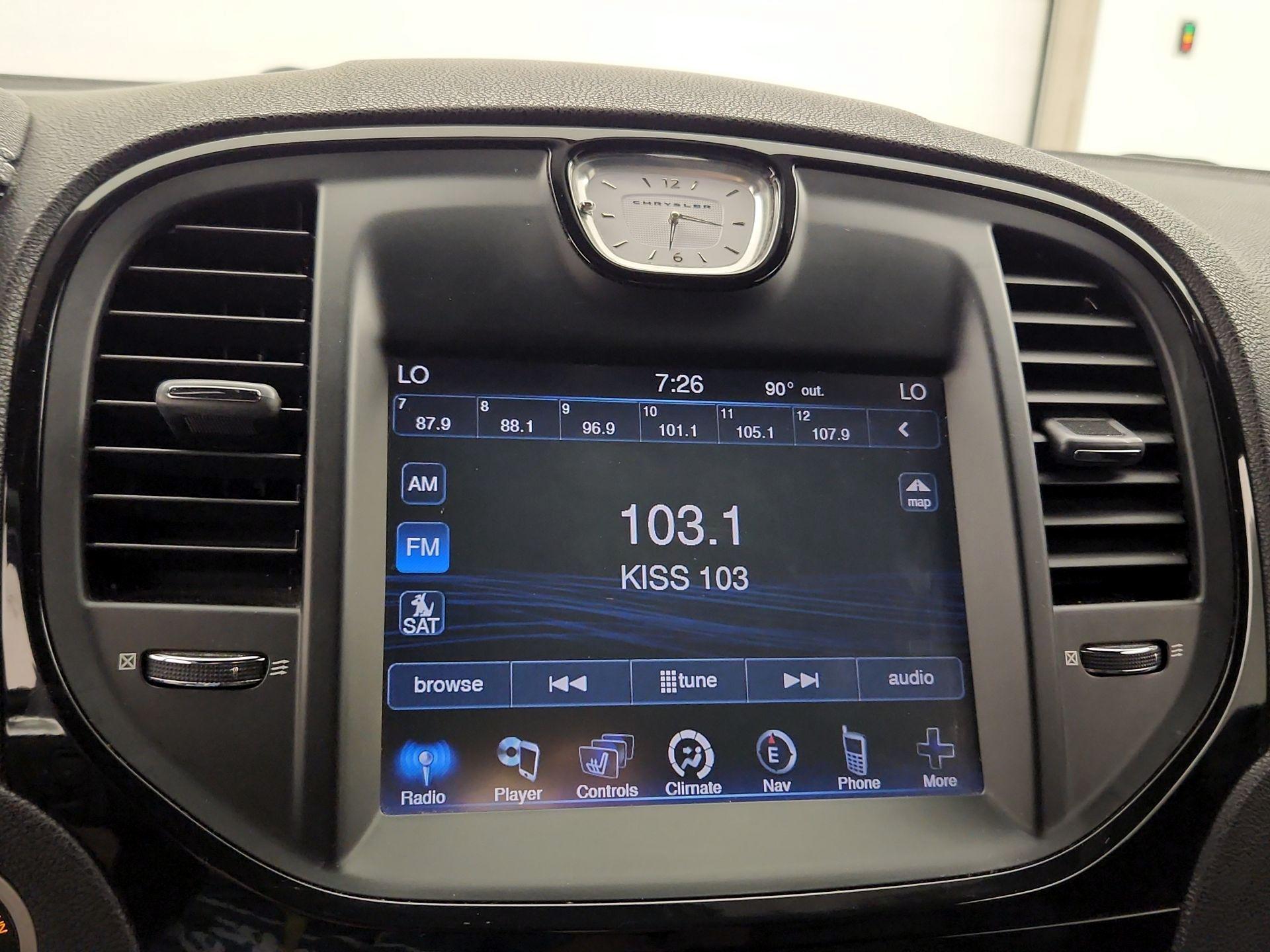 Thumbnail: 2014 Chrysler 300 - 16