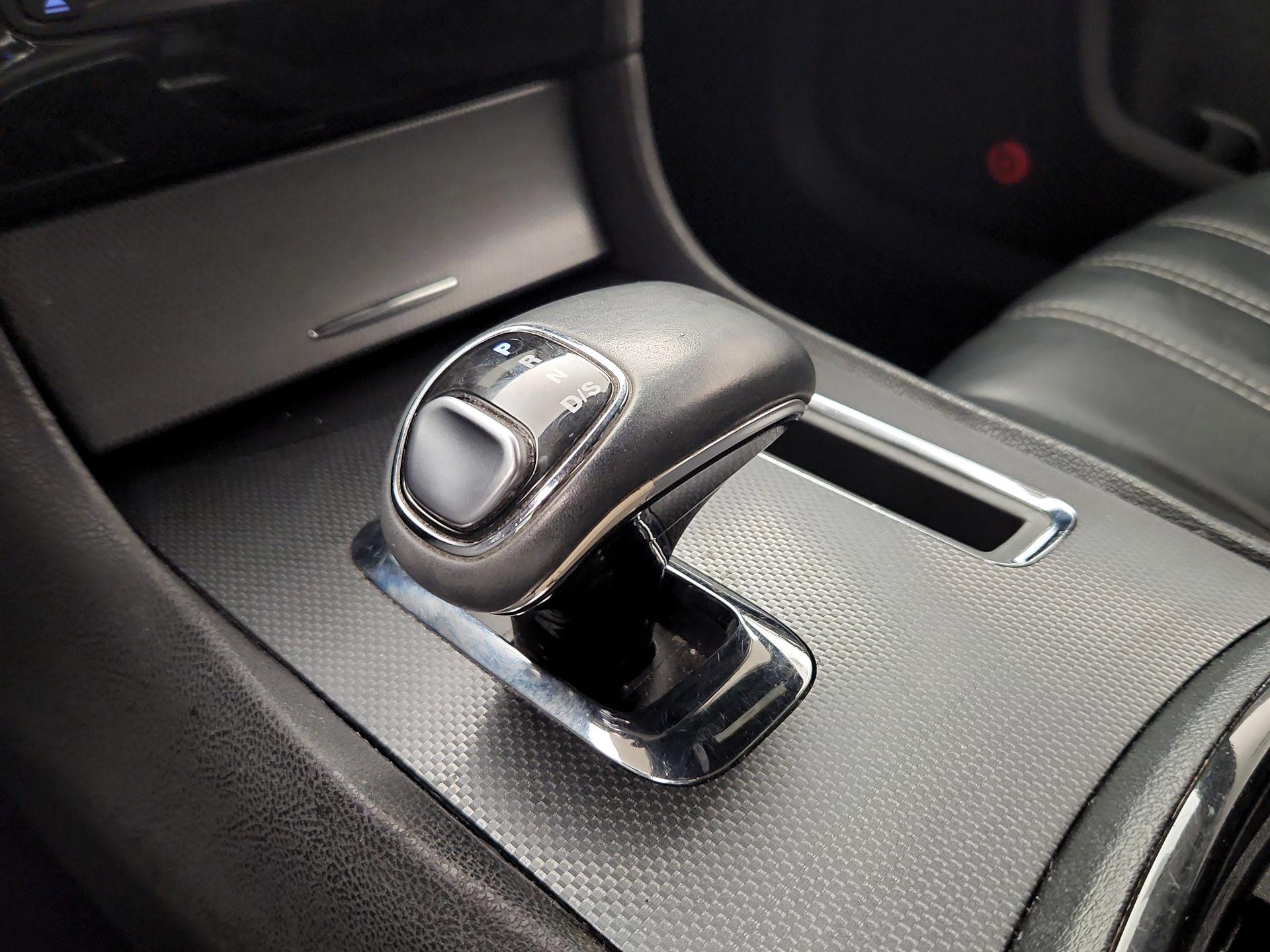Thumbnail: 2014 Chrysler 300 - 18