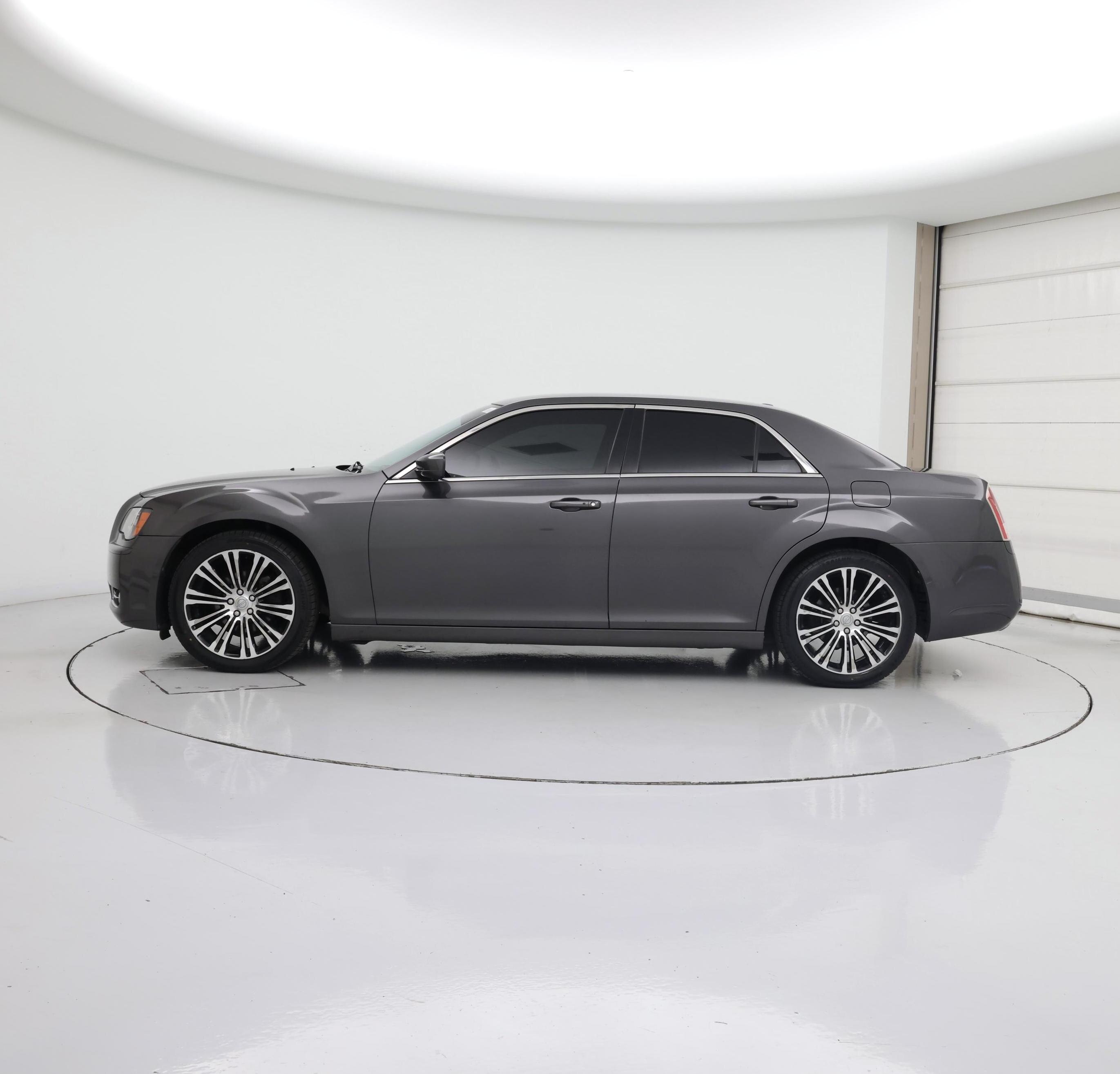 Thumbnail: 2014 Chrysler 300 - 3