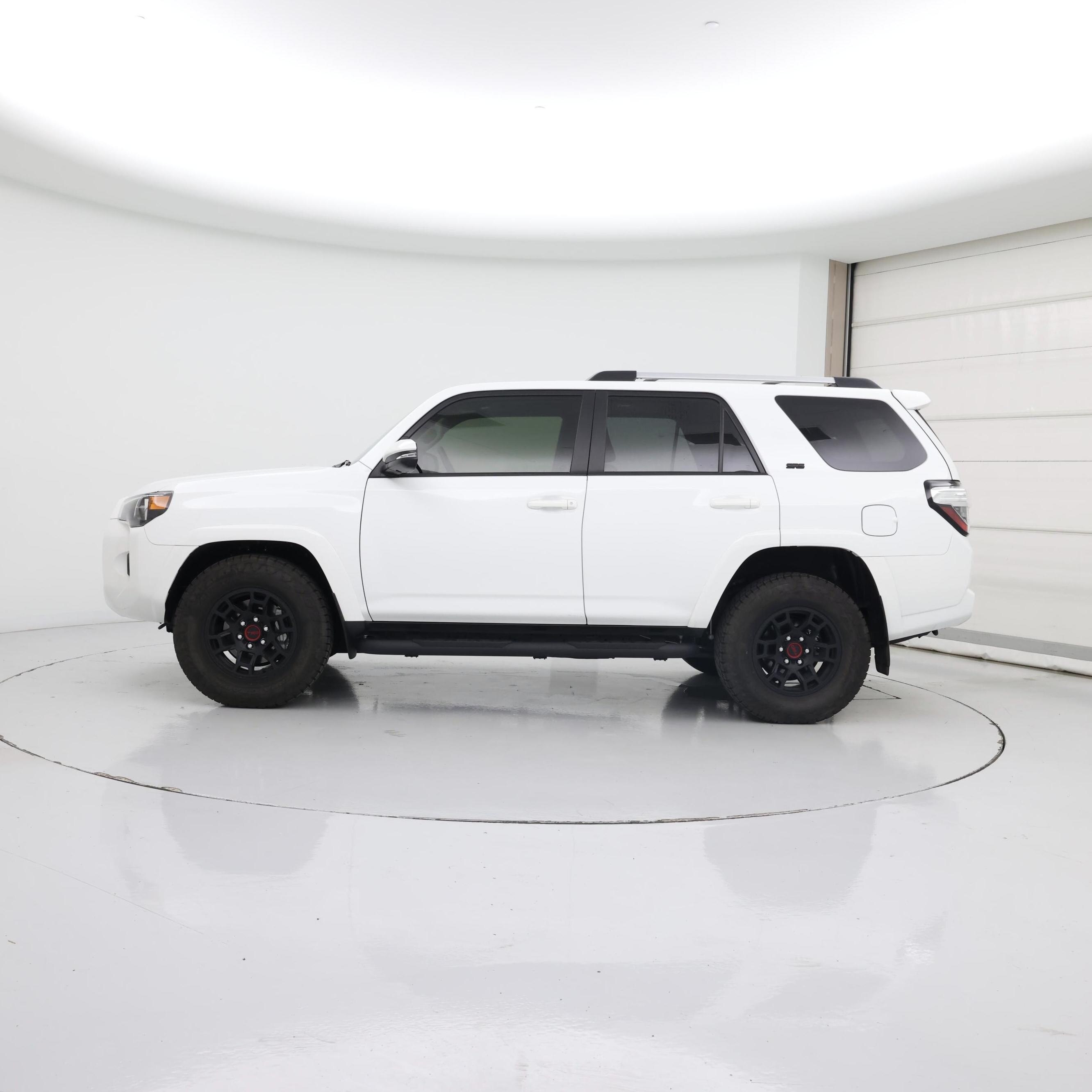 Thumbnail: 2024 Toyota 4Runner - 3