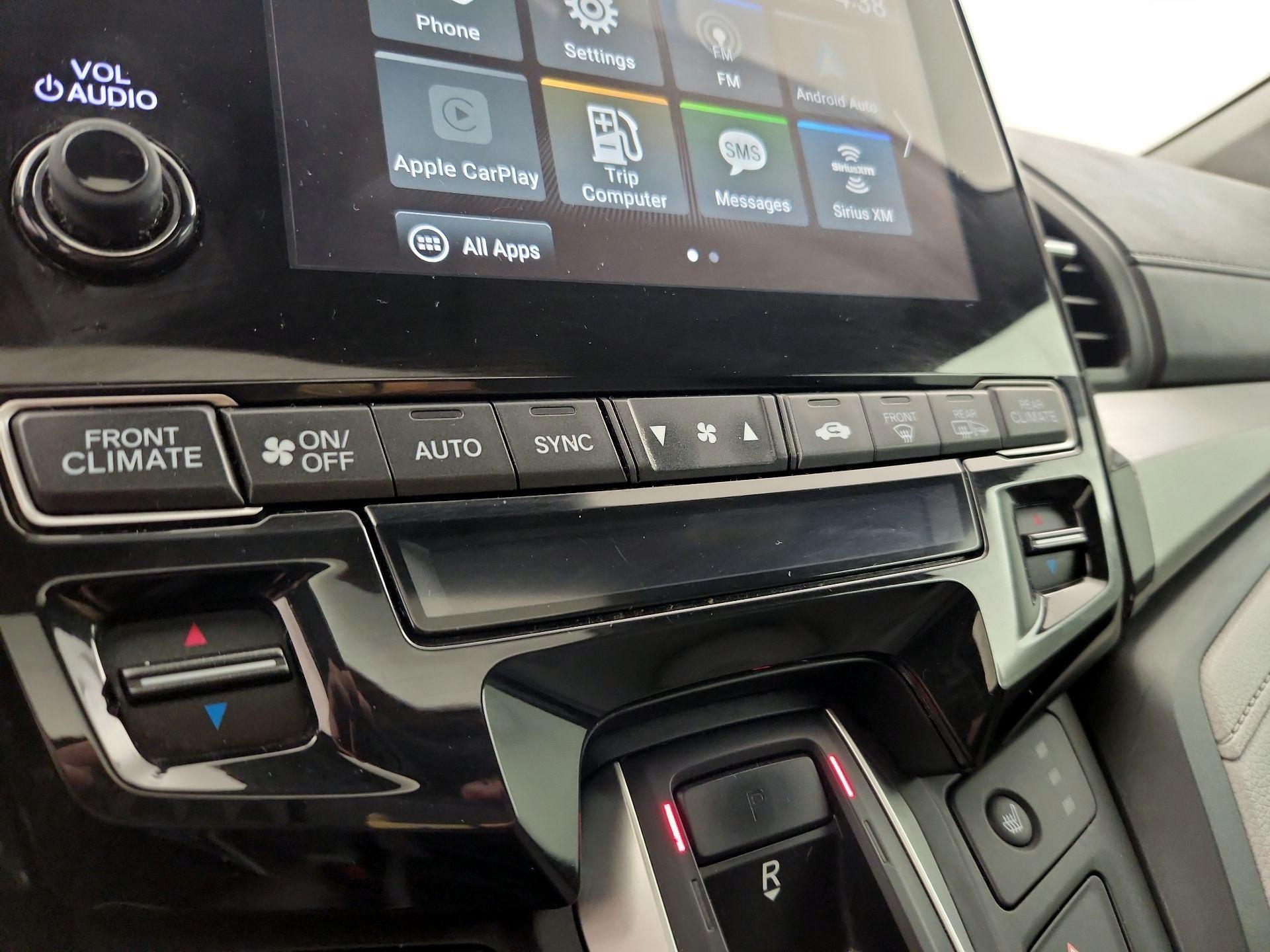 Thumbnail: 2018 Honda Odyssey - 16