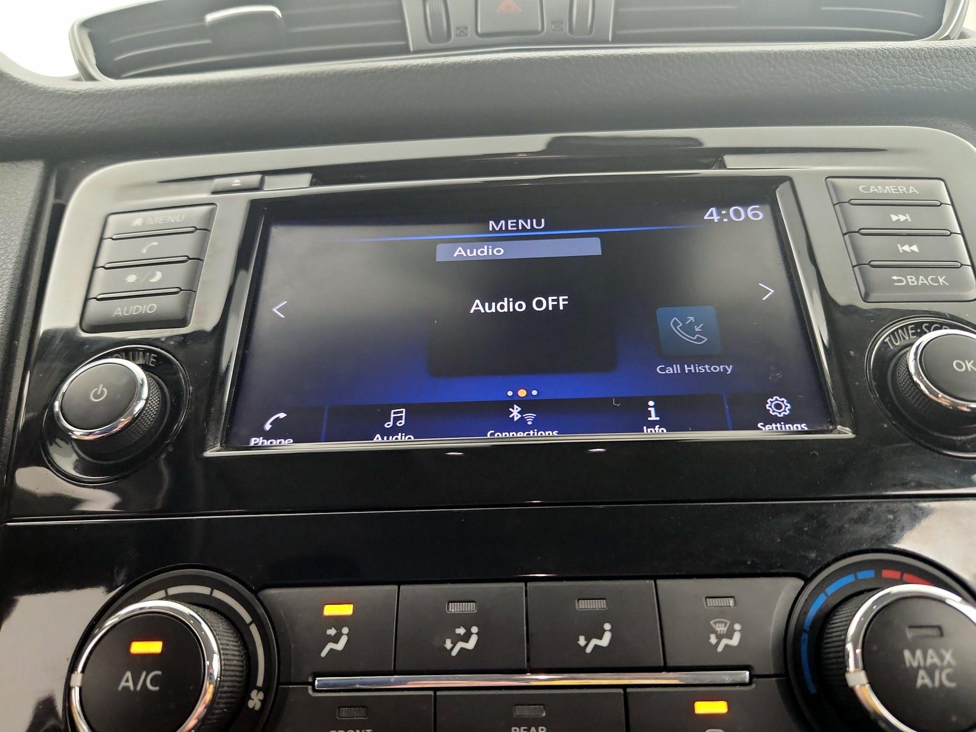 Thumbnail: 2020 Nissan Rogue Sport - 15