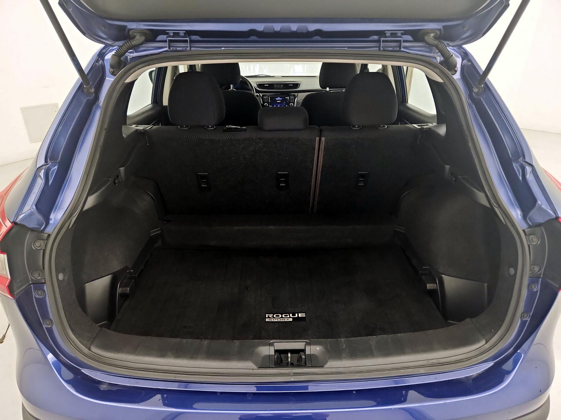 Thumbnail: 2020 Nissan Rogue Sport - 20