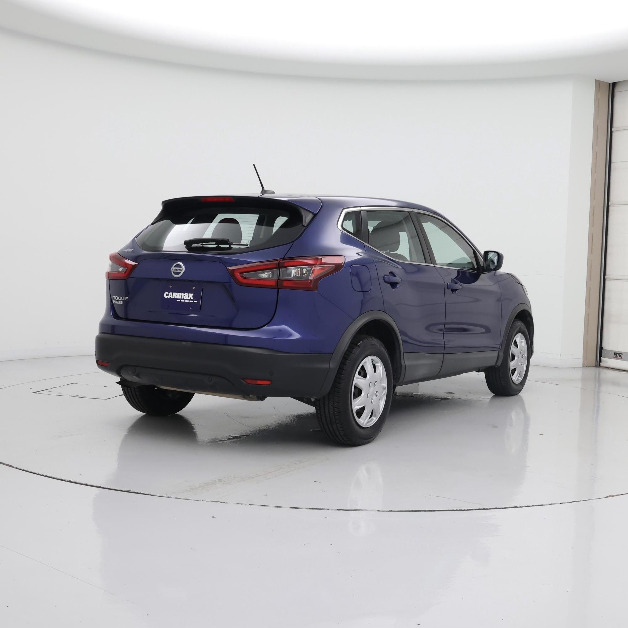 Thumbnail: 2020 Nissan Rogue Sport - 8