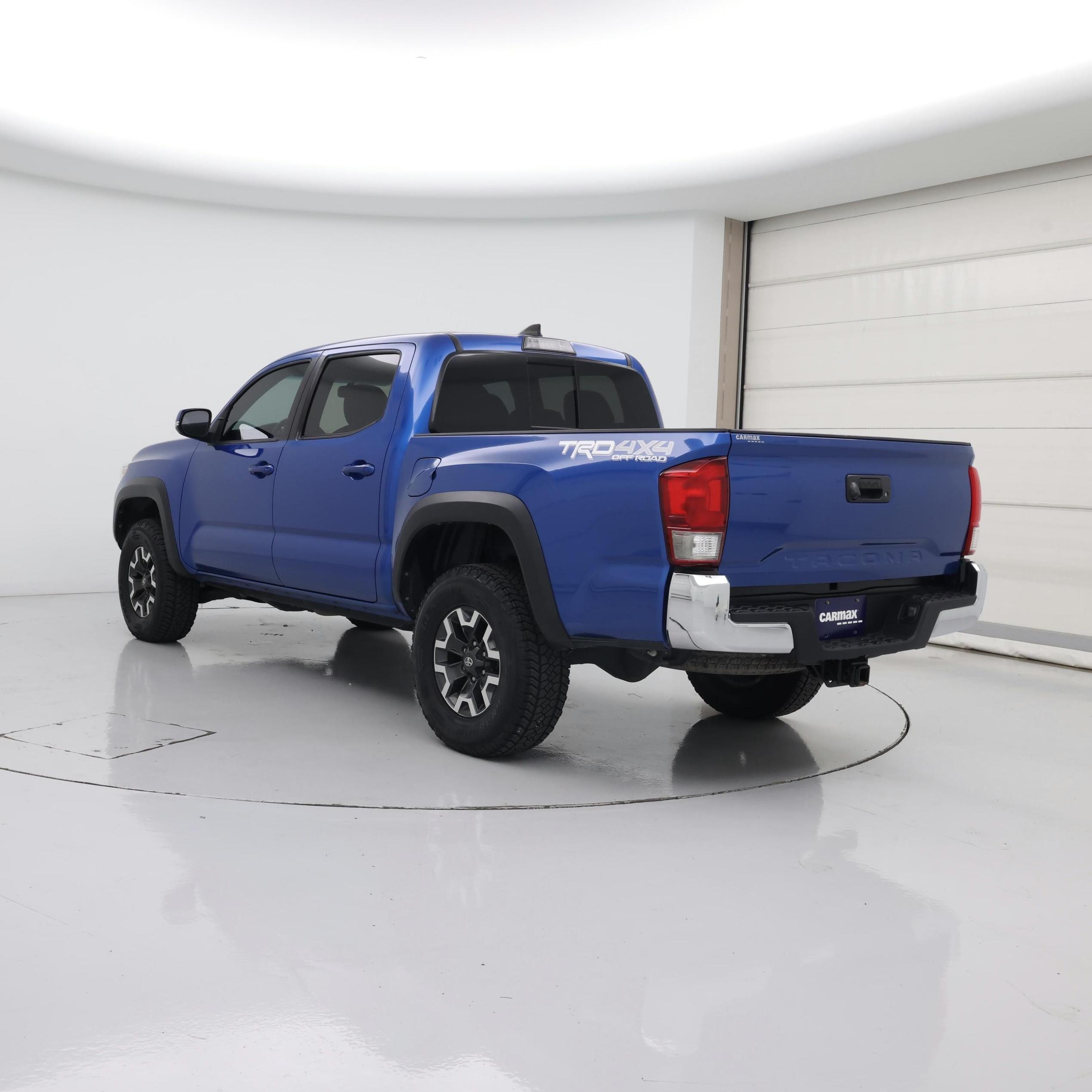 Thumbnail: 2017 Toyota Tacoma - 2