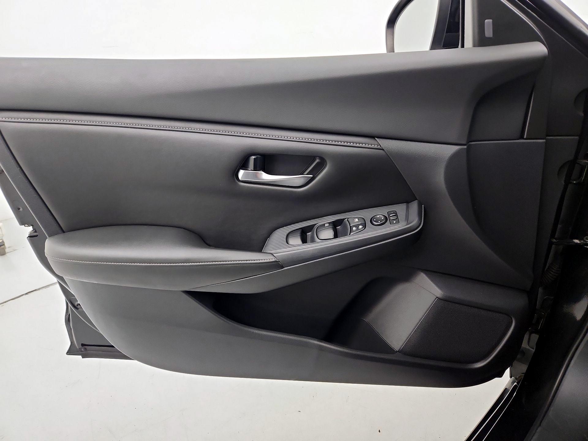 Thumbnail: 2020 Nissan Sentra - 12