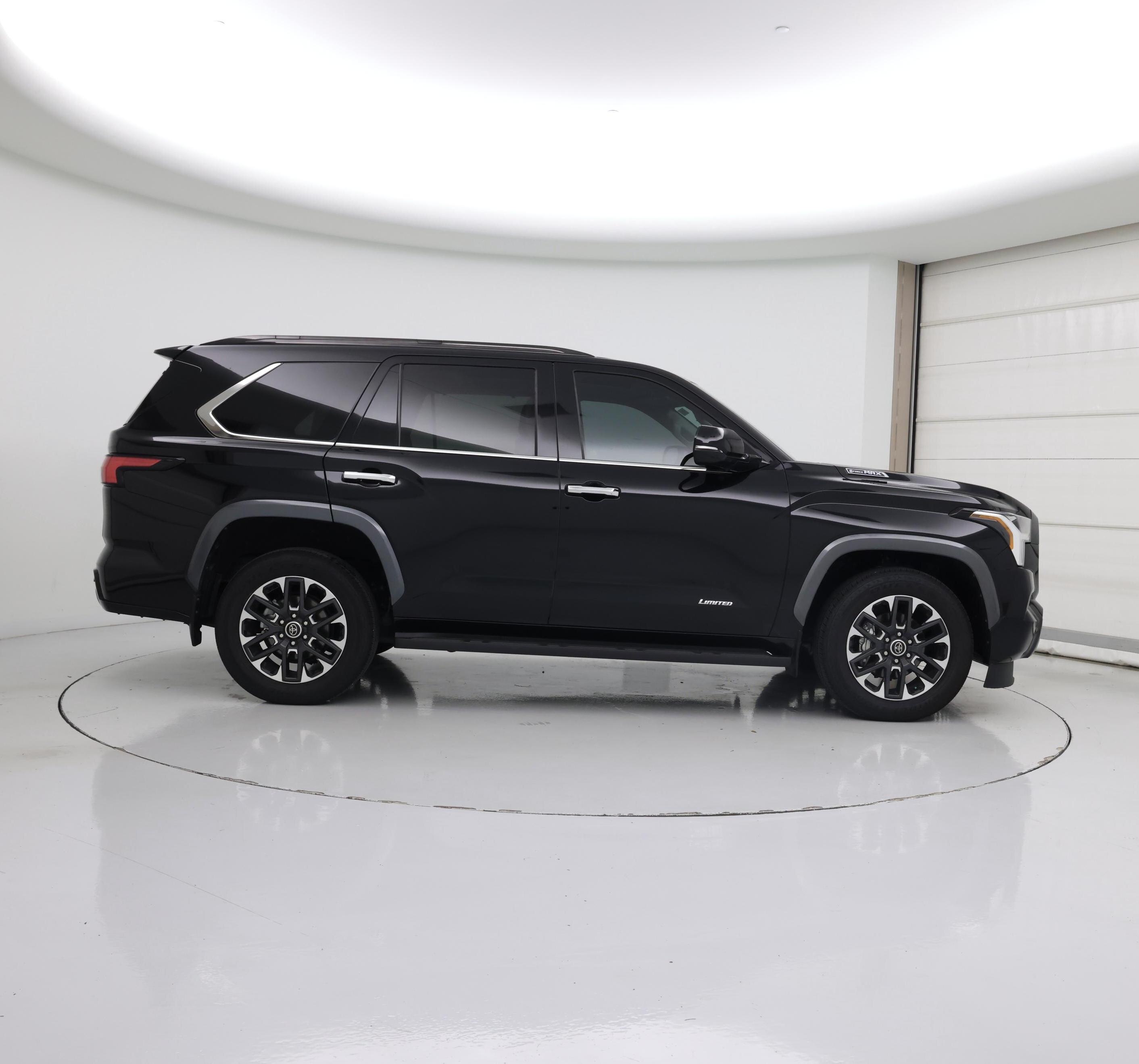 Thumbnail: 2023 Toyota Sequoia - 7