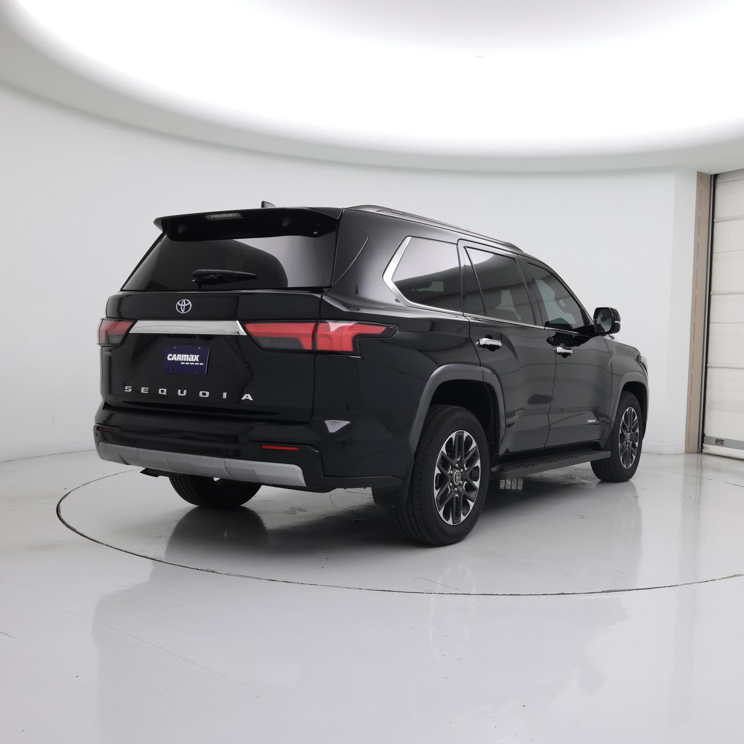 Thumbnail: 2023 Toyota Sequoia - 8