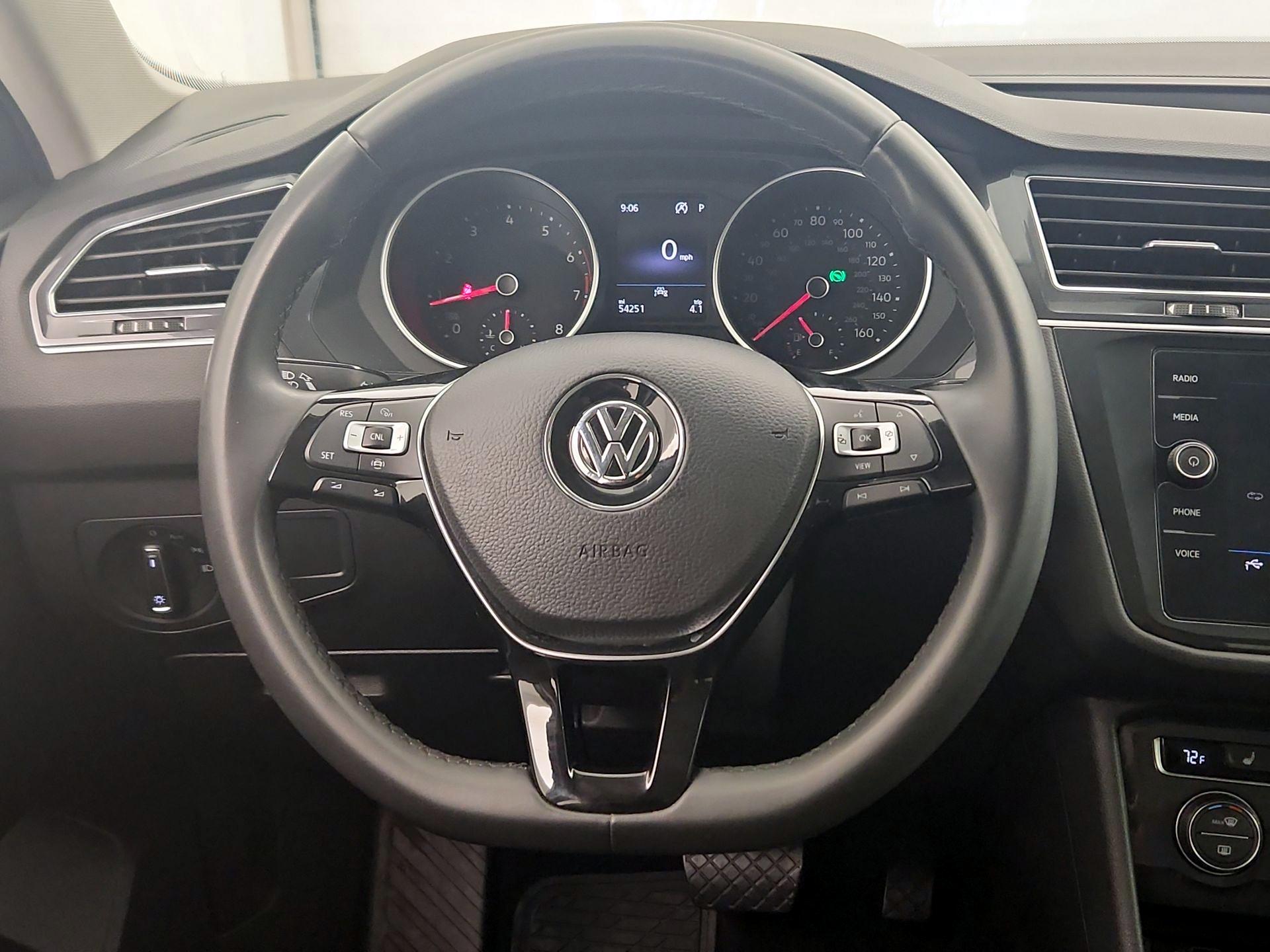 Thumbnail: 2020 Volkswagen Tiguan - 10