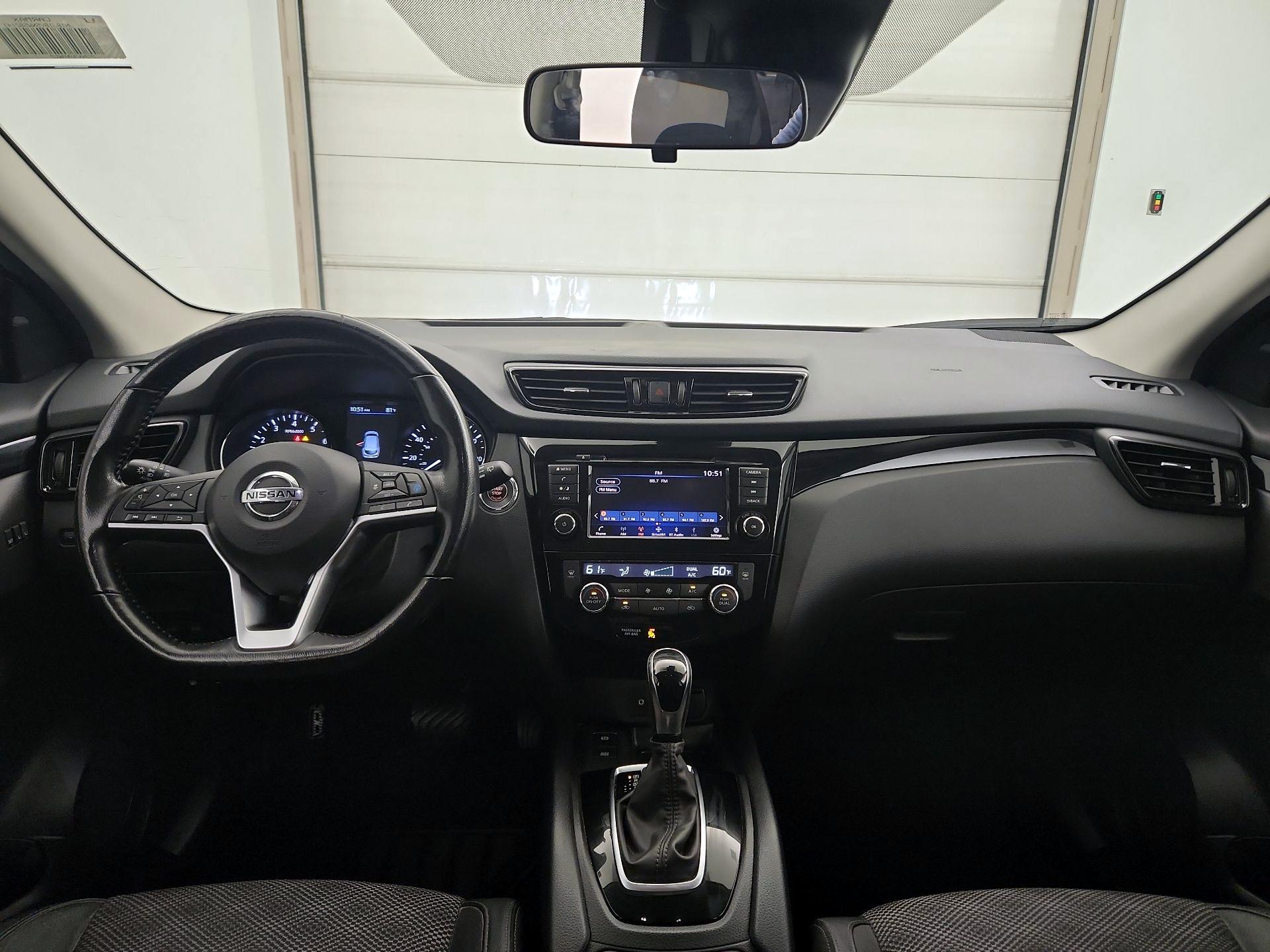 Thumbnail: 2022 Nissan Rogue Sport - 9