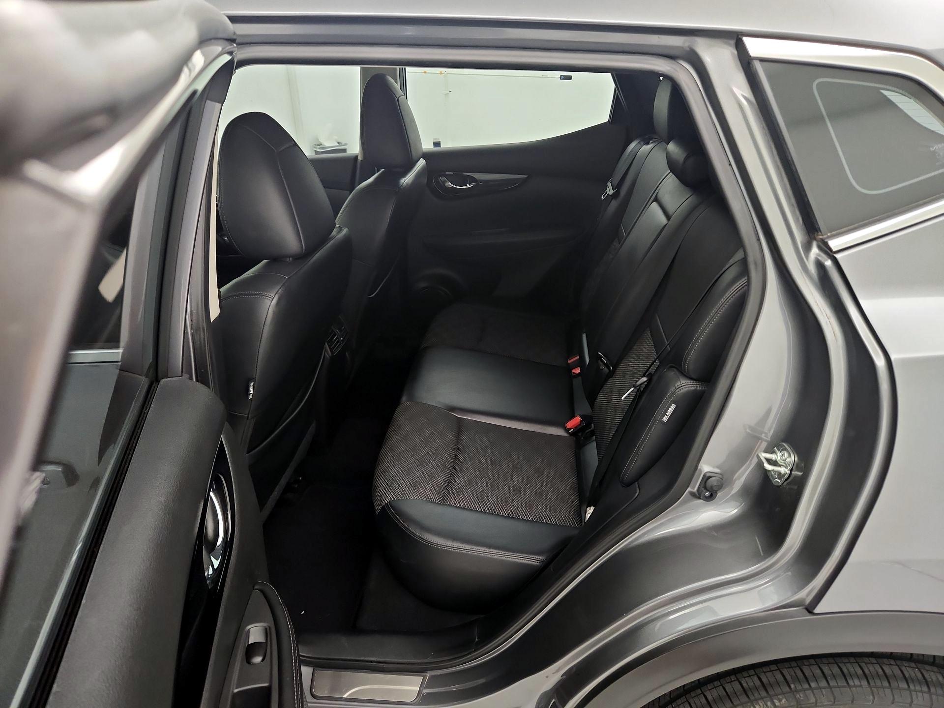 Thumbnail: 2022 Nissan Rogue Sport - 19