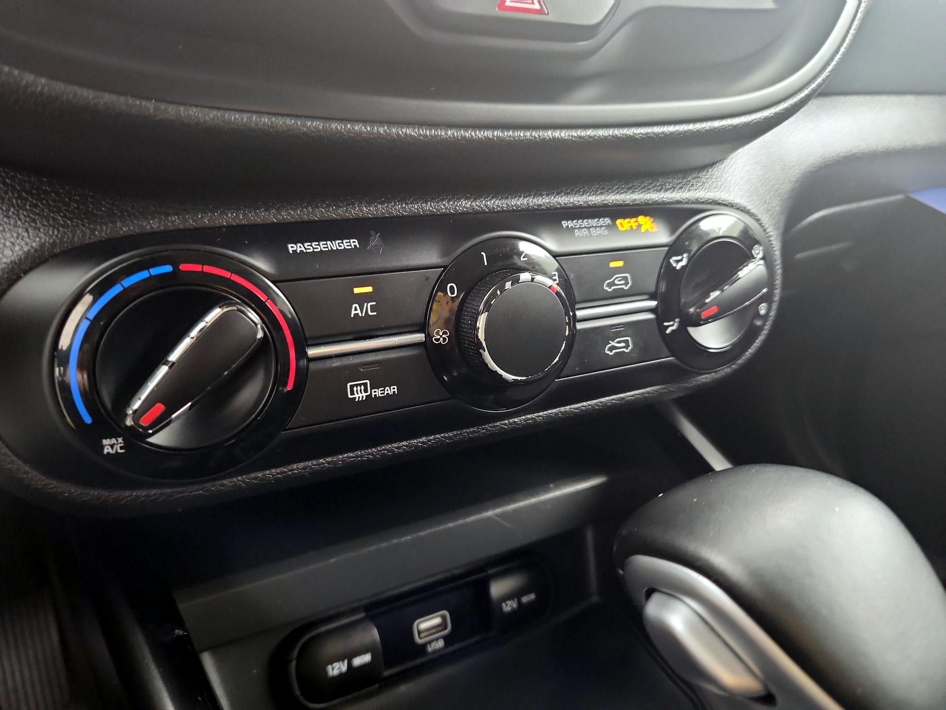 Thumbnail: 2020 Kia Soul - 16