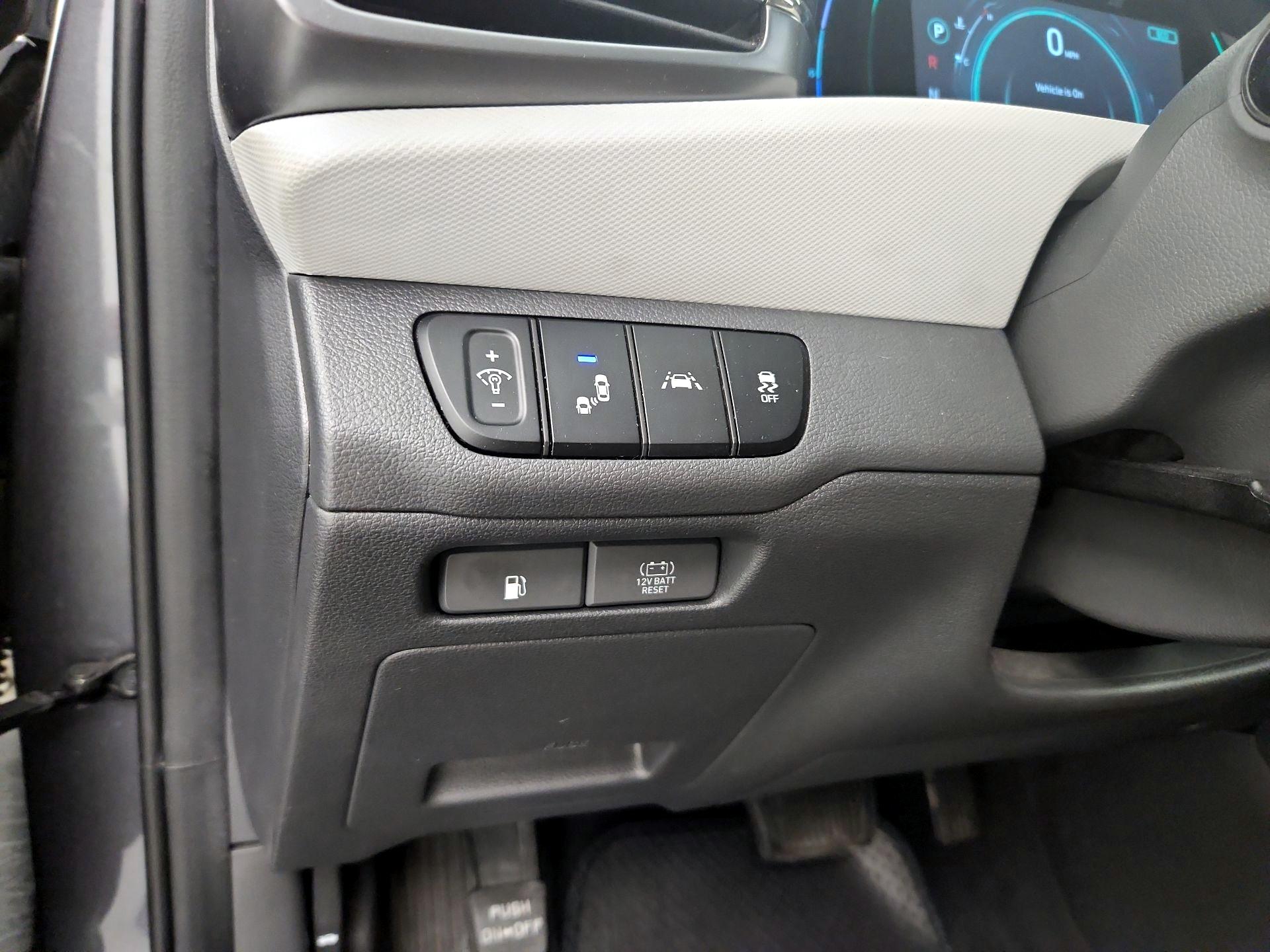 Thumbnail: 2020 Hyundai Ioniq - 13