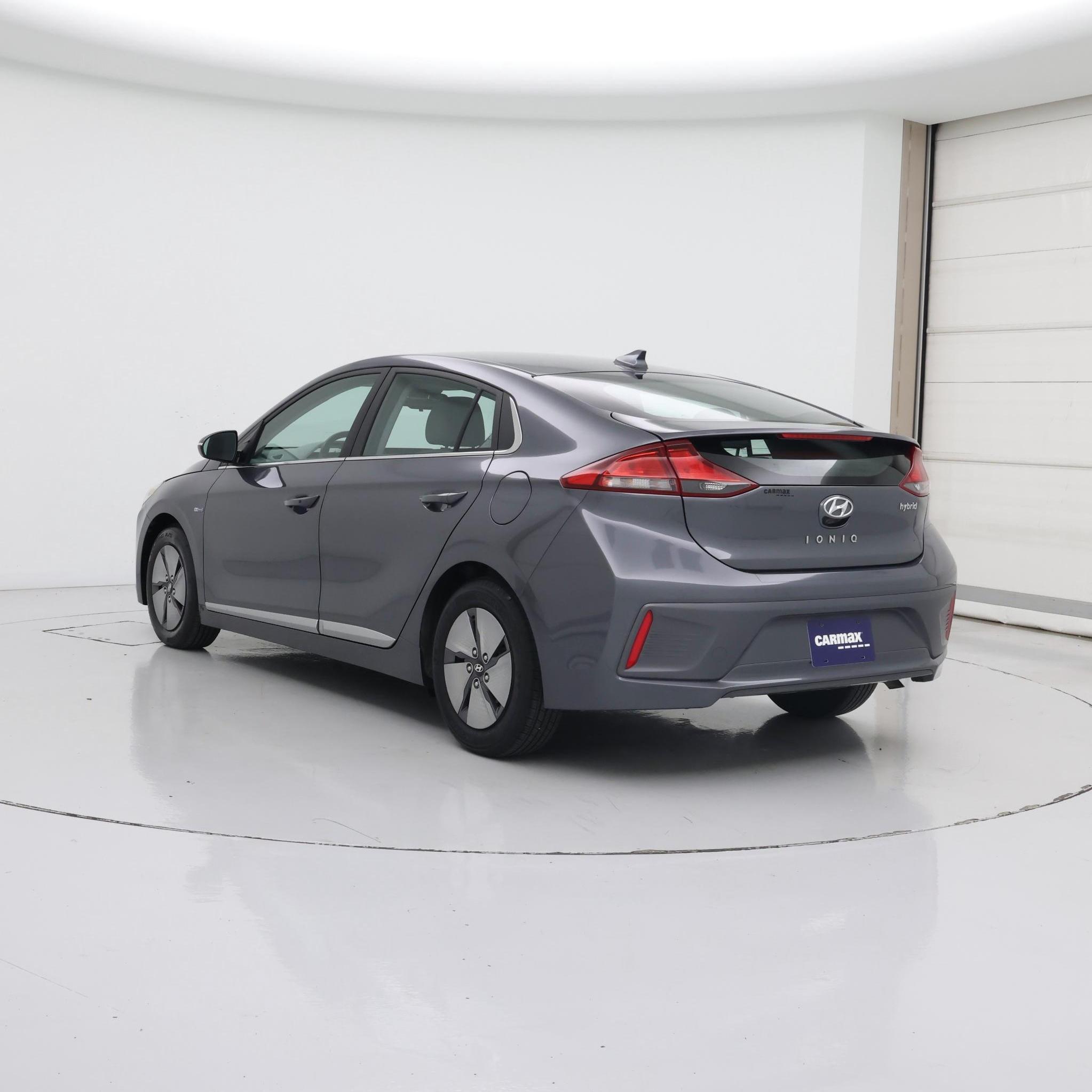 Thumbnail: 2020 Hyundai Ioniq - 2