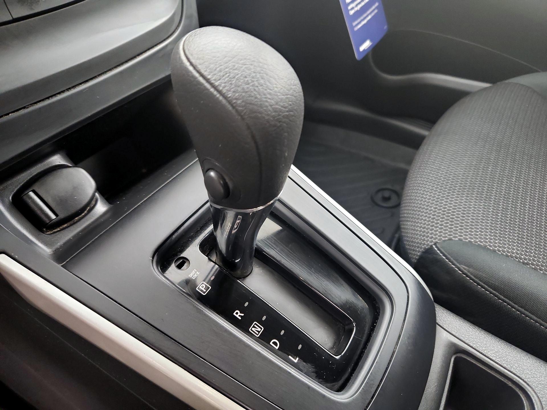 Thumbnail: 2019 Nissan Sentra - 17